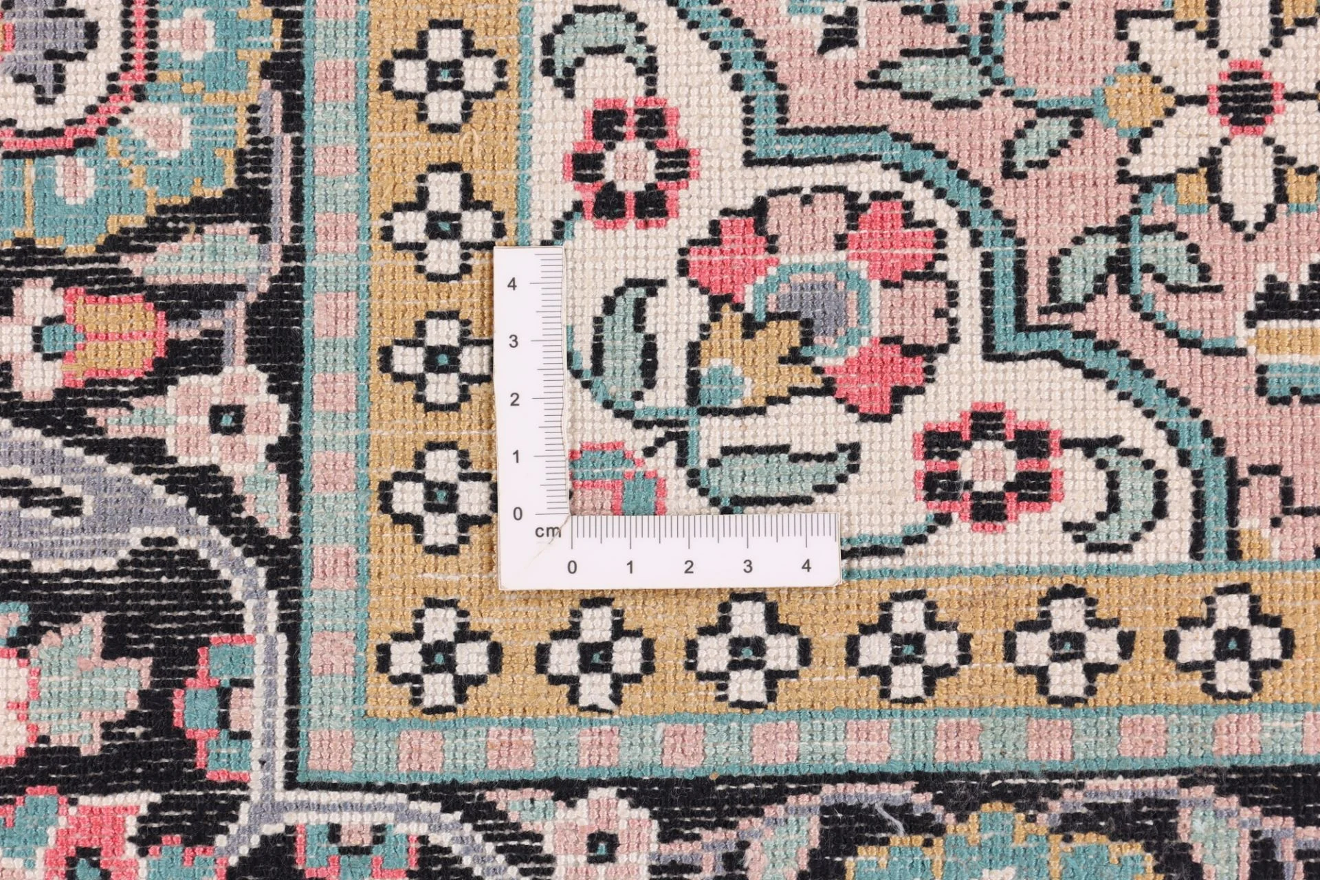 Hand-Knotted Wool Indian Rug, 189 × 124 cm