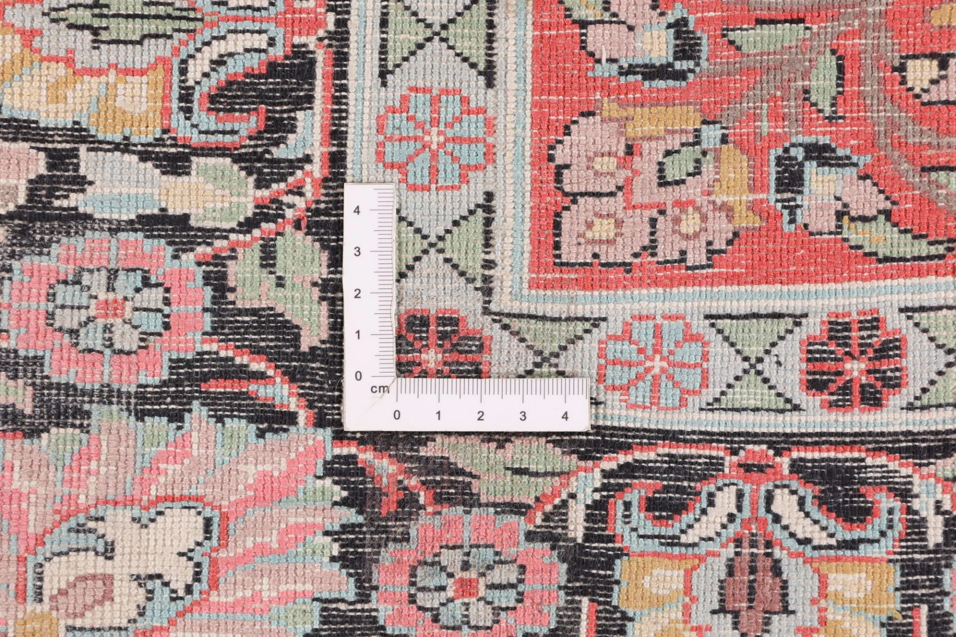 Indian Rug 187 × 126 cm, Wool, hand-knotted