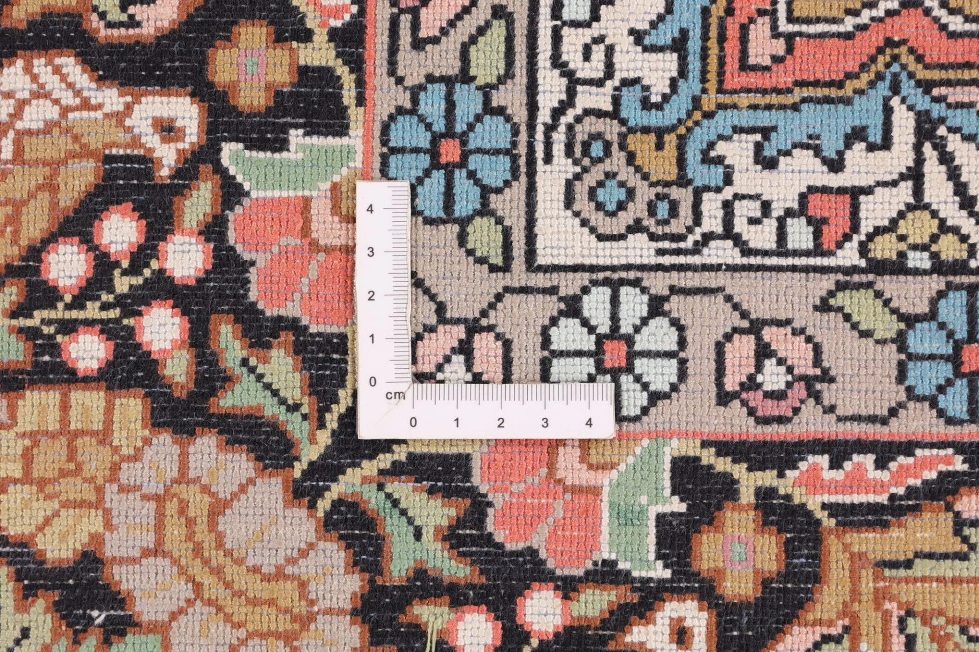 Hand-Knotted Wool Indian Rug, 184 × 124 cm