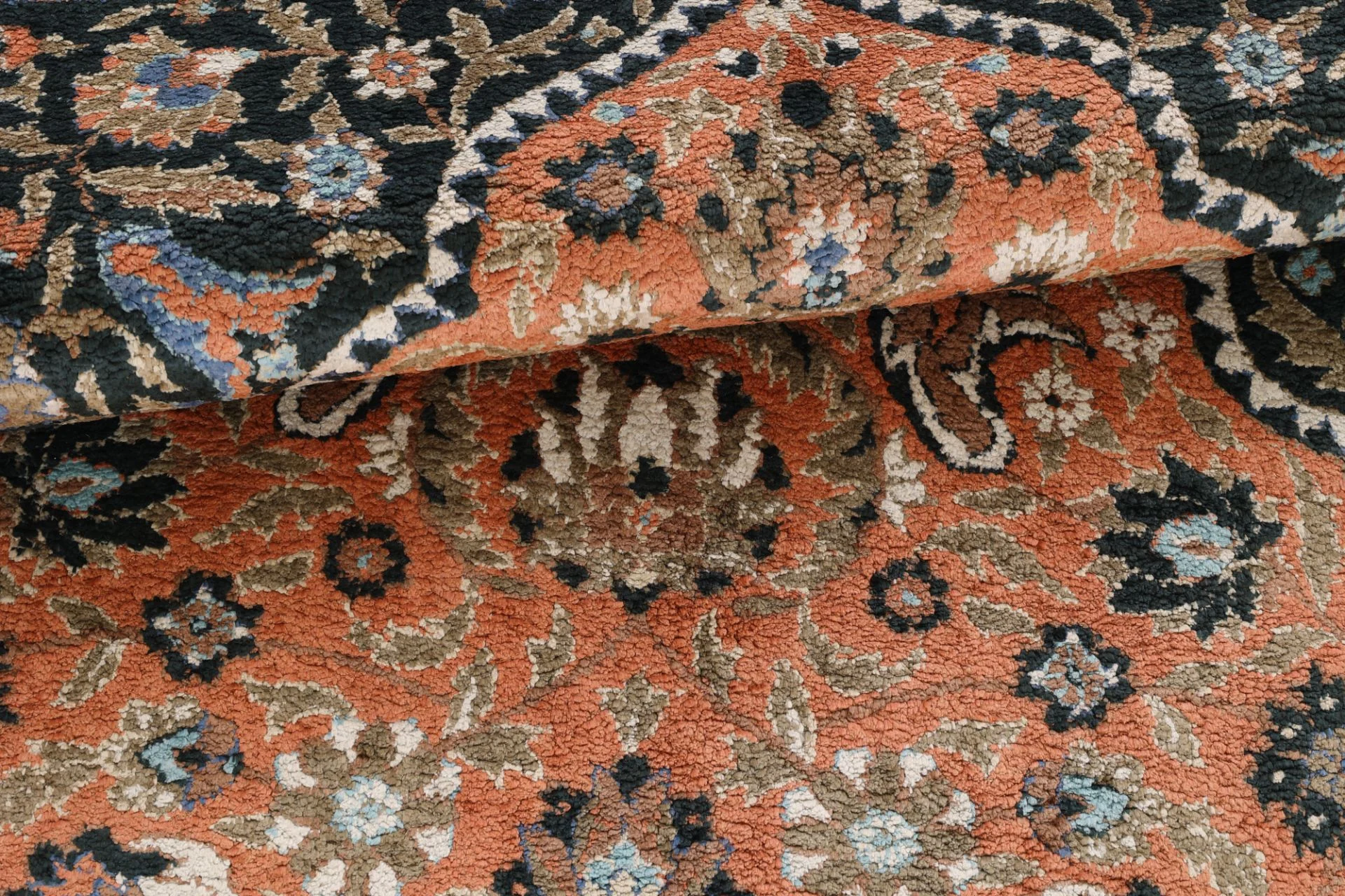 Indian Rug 184 × 122 cm, Wool, hand-knotted