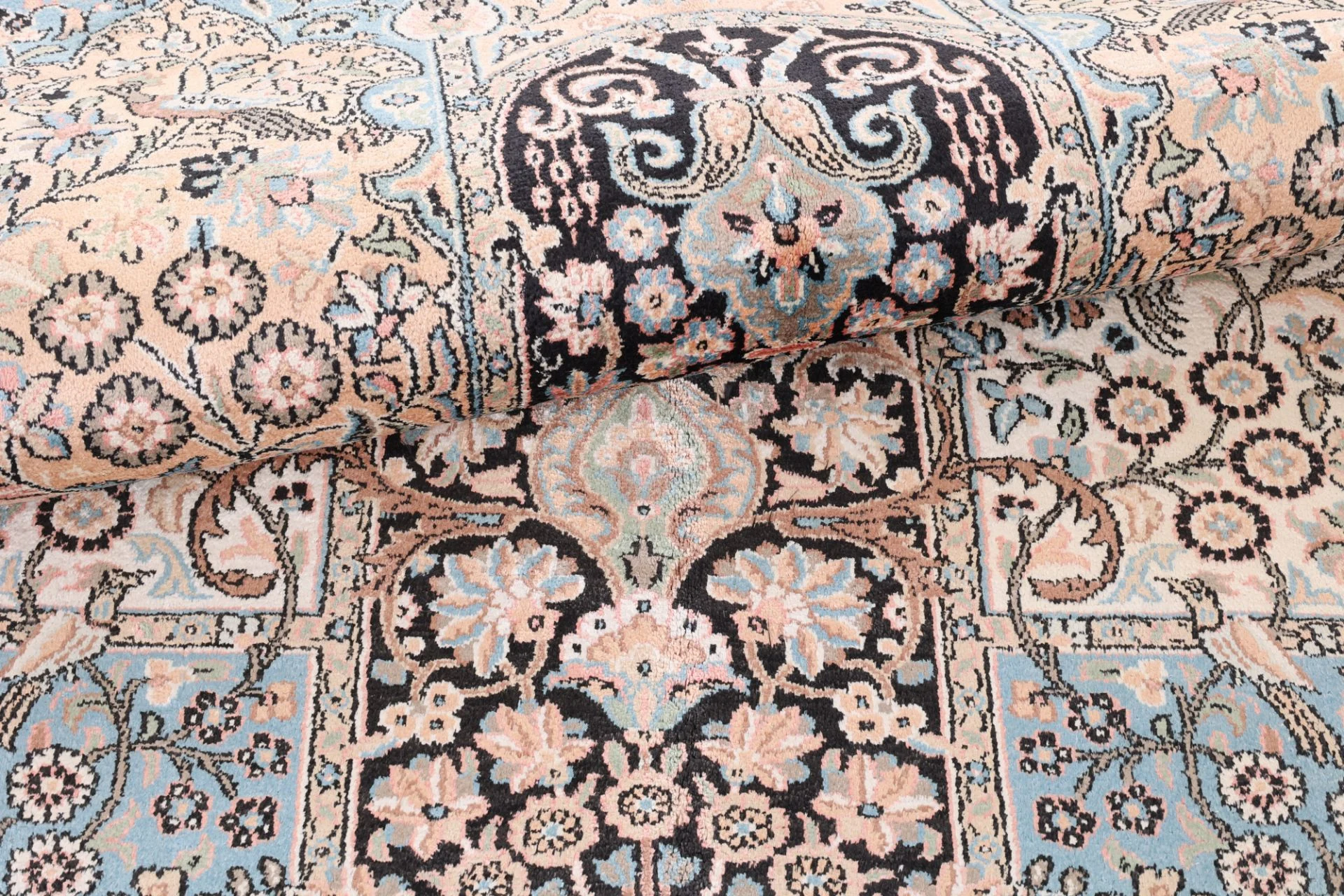 Hand-Knotted Wool Indian Rug, 206 × 150 cm