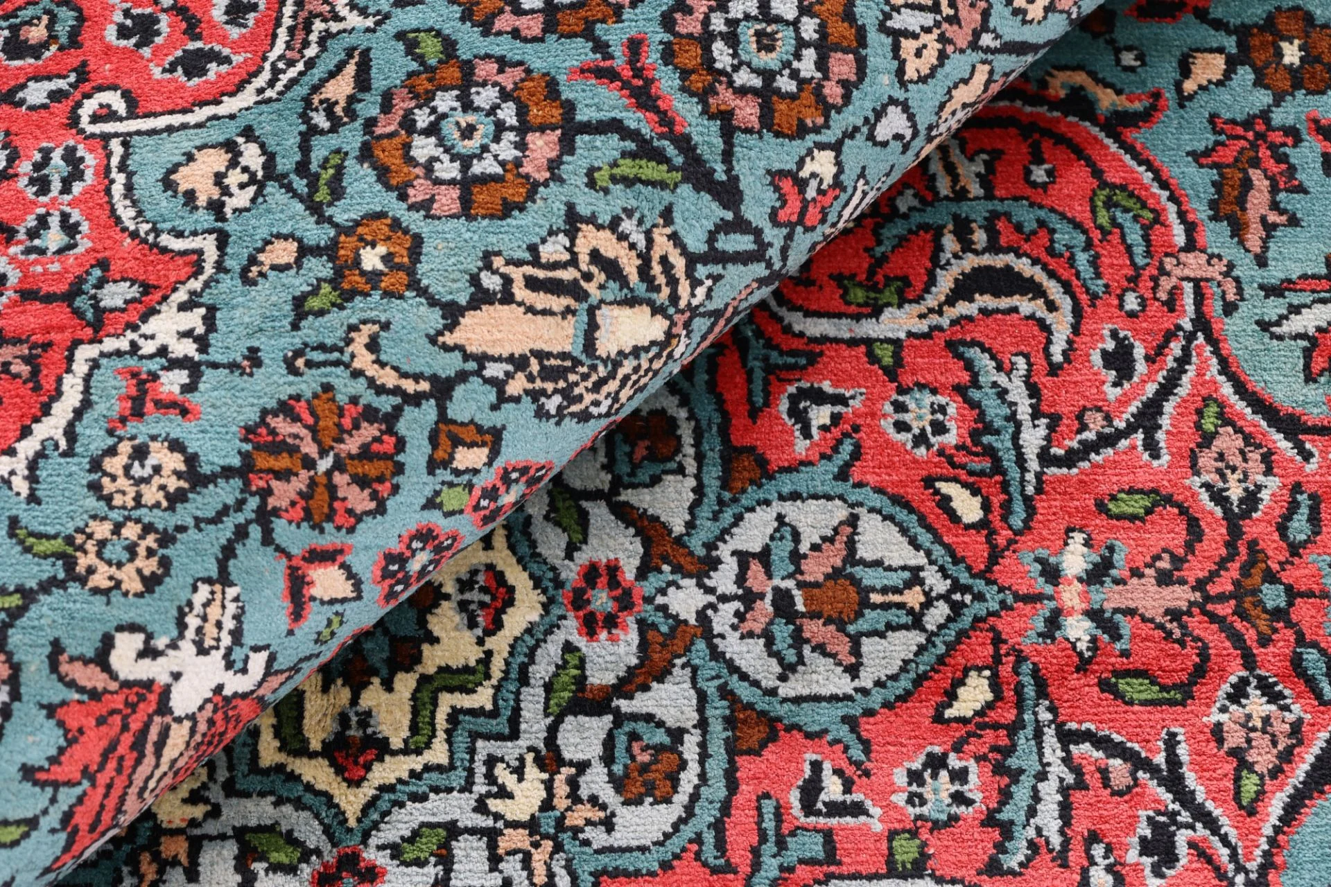 Hand-Knotted Wool Indian Rug, 275 × 189 cm