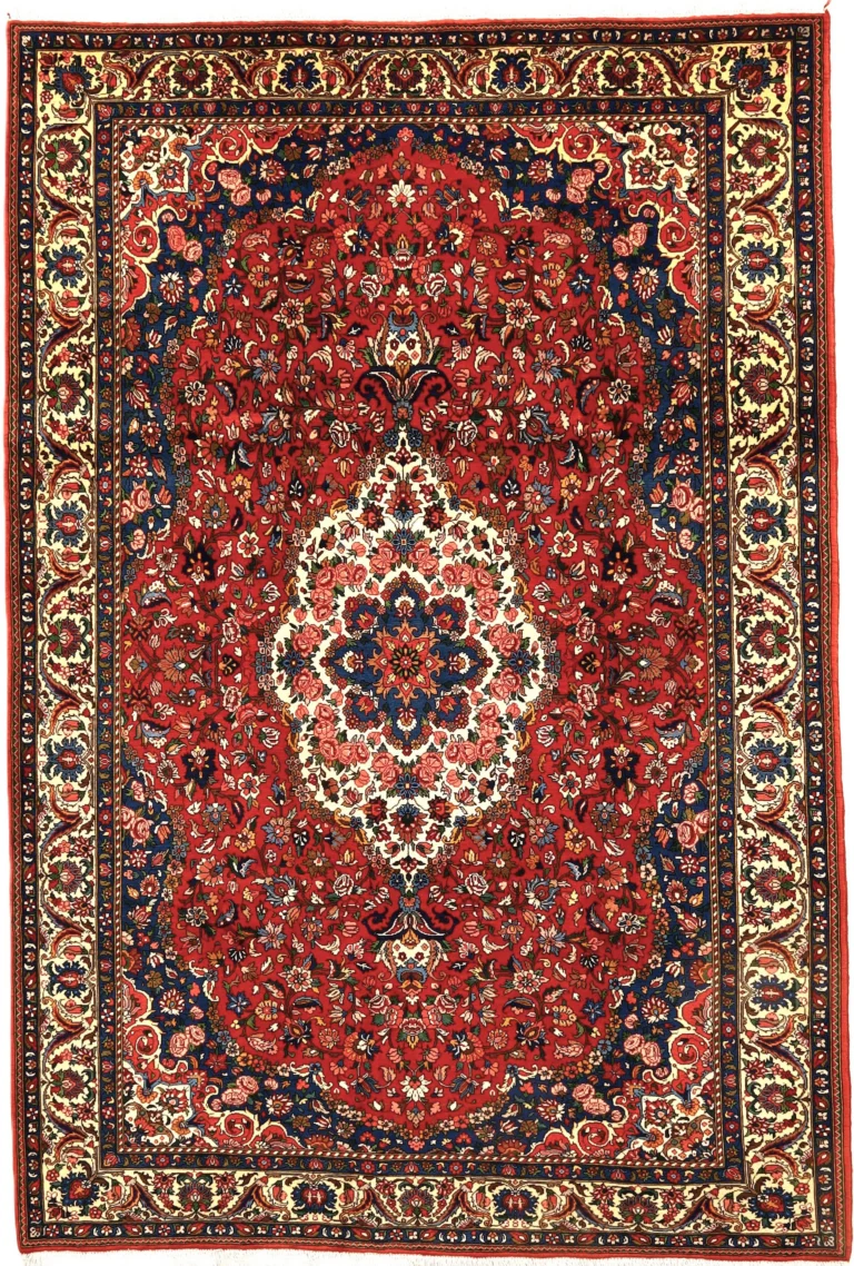Hand-Knotted Wool Bakhtiari Persian Rug, 303 × 203 cm