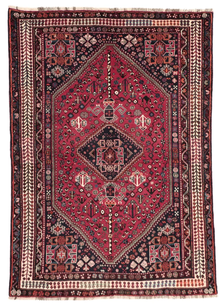 Qashqai Persian Rug 154 × 215 cm, Wool, hand-knotted