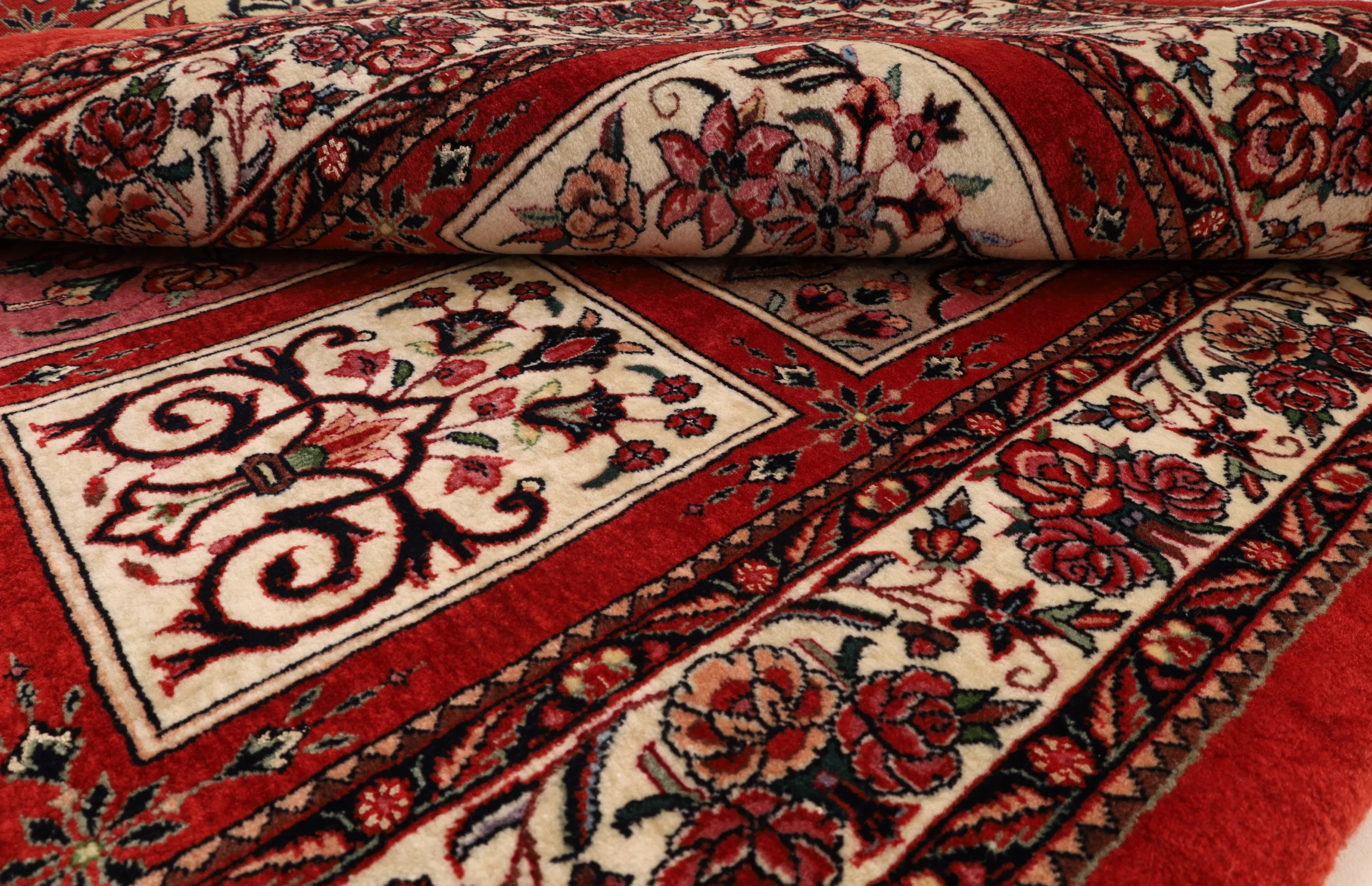 perserteppich-bidjar-185-x-114-cm-wolle-und-seide-handgeknupft-40-scaled Bijar Persian Rug — hand-knotted, 185 × 114 cm, Wool & Silk