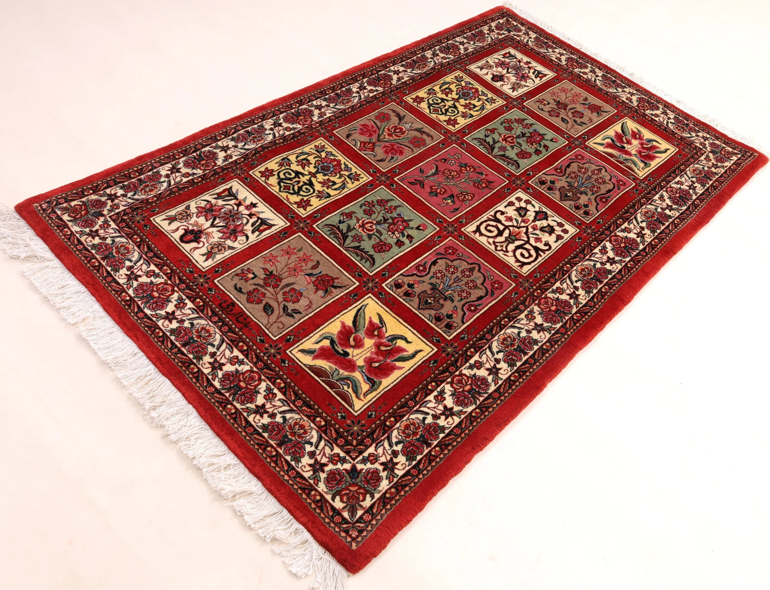 perserteppich-bidjar-185-x-114-cm-wolle-und-seide-handgeknupft-47-scaled Bijar Persian Rug — hand-knotted, 185 × 114 cm, Wool & Silk