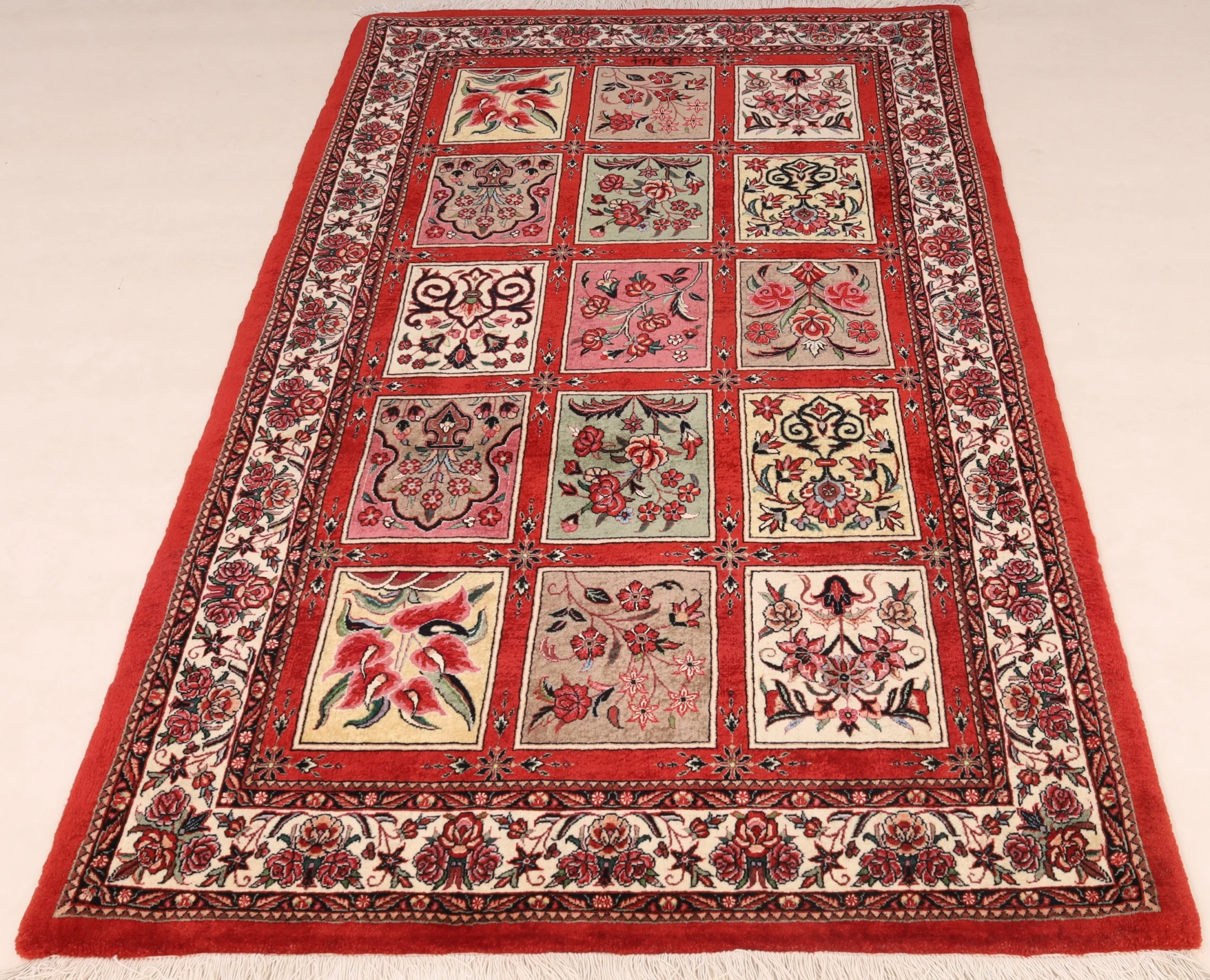 perserteppich-bidjar-185-x-114-cm-wolle-und-seide-handgeknupft-51-scaled Bijar Persian Rug — hand-knotted, 185 × 114 cm, Wool & Silk