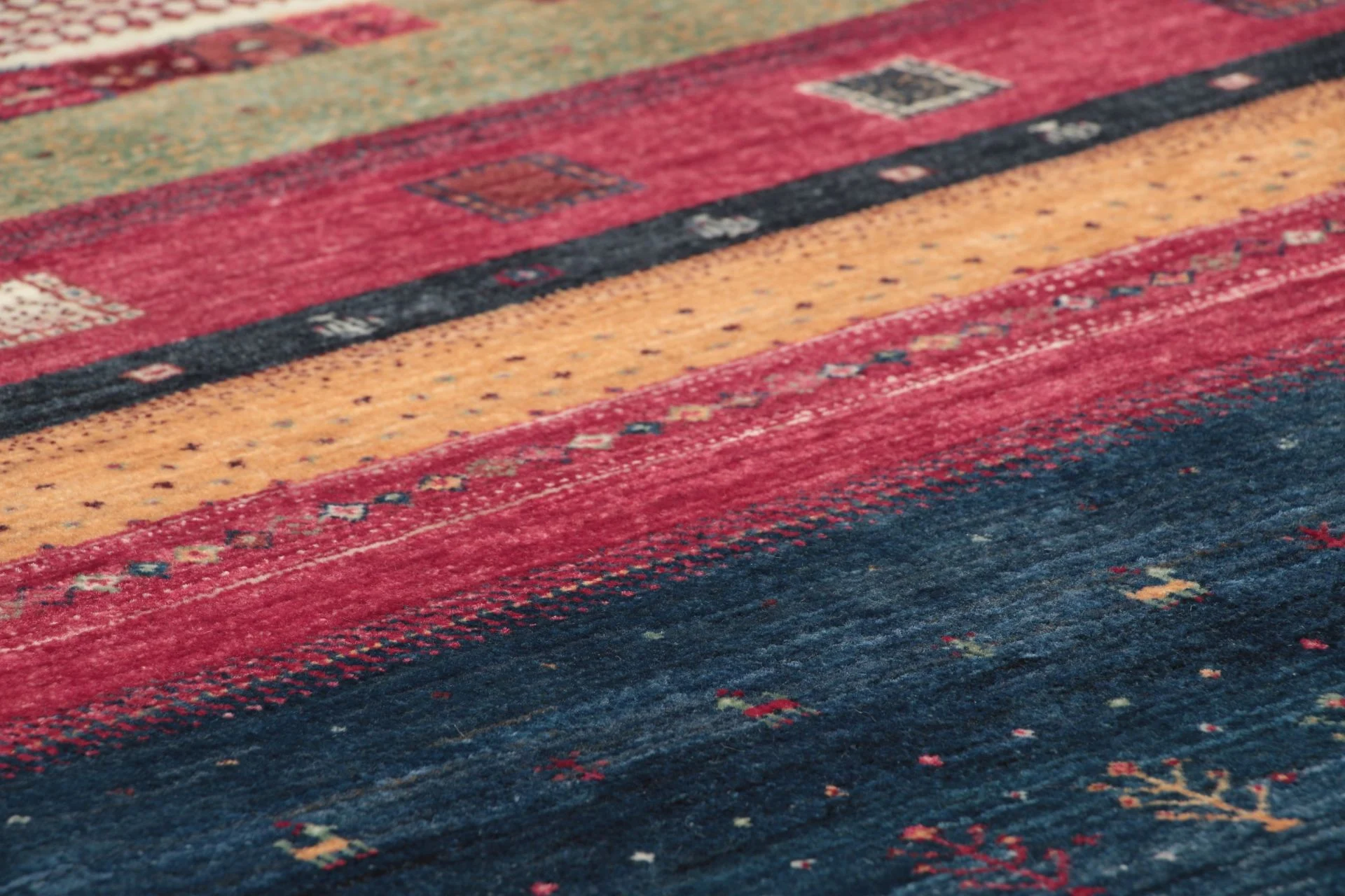 Loribaft Indian Rug — hand-knotted, 143 × 195 cm, Wool