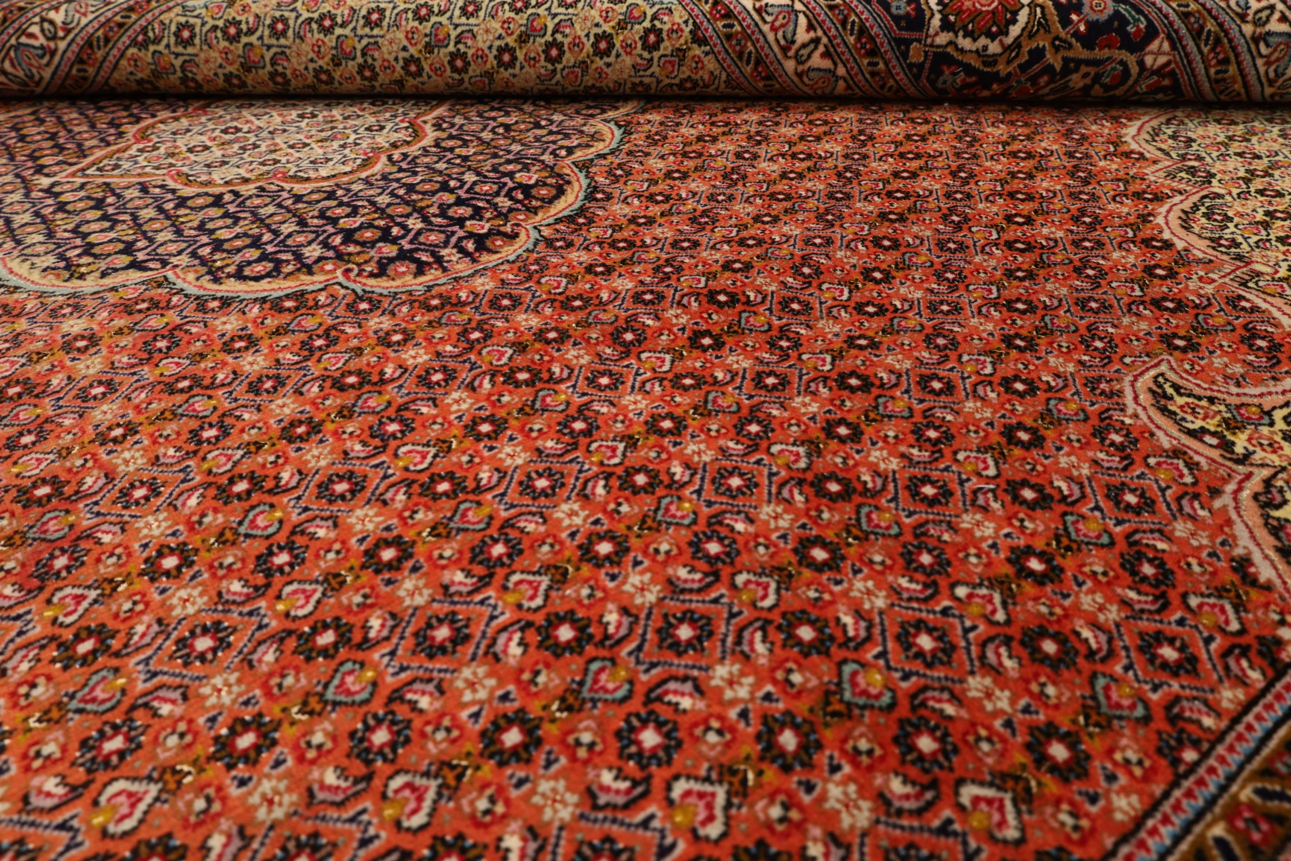 Tabriz Persian Rug — hand-knotted, 211 × 194 cm, Wool