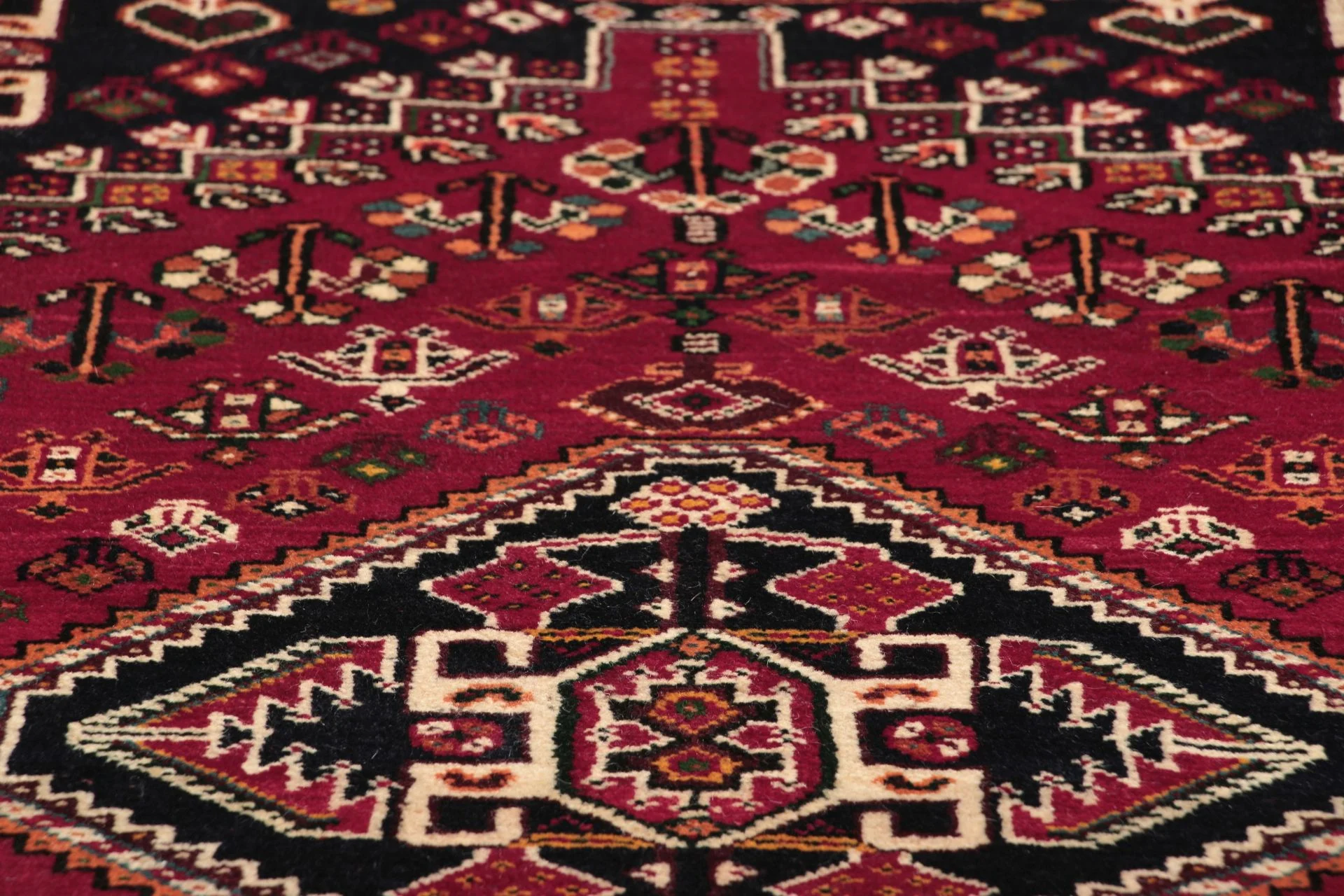 Qashqai Persian Rug 120 × 175 cm, Wool, hand-knotted