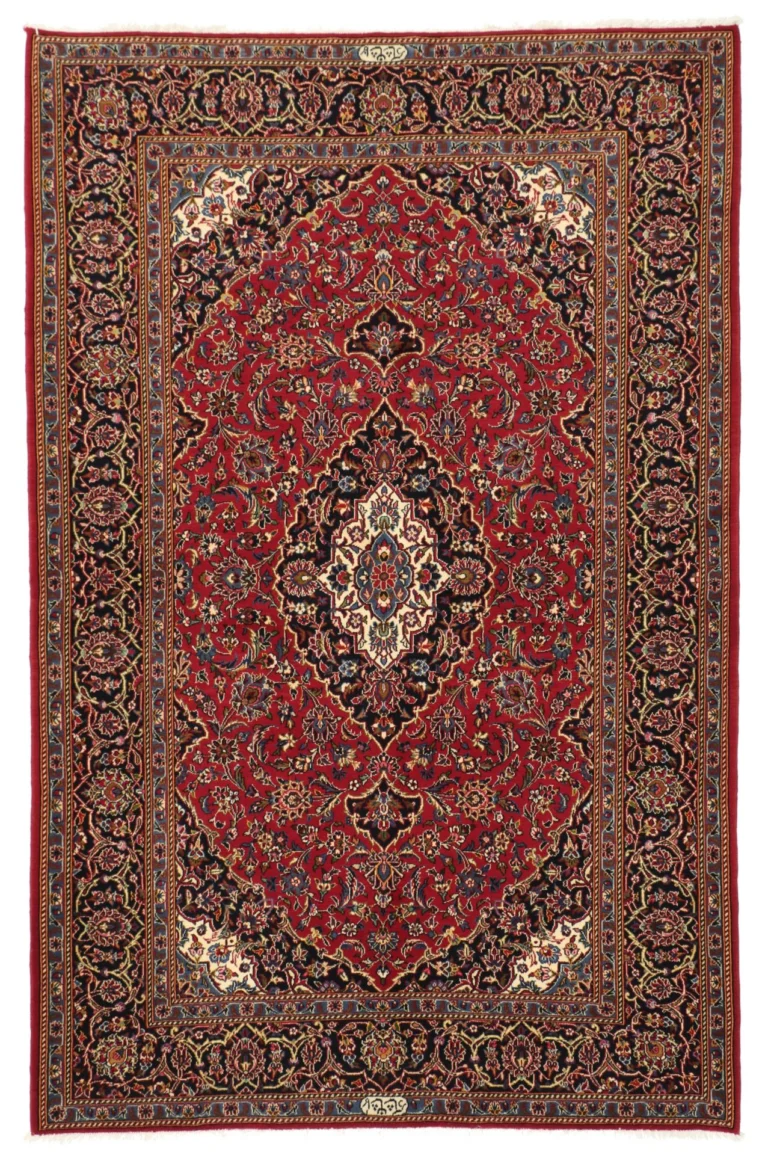 Kashan Persian Rug 148 × 223 cm, Wool, hand-knotted
