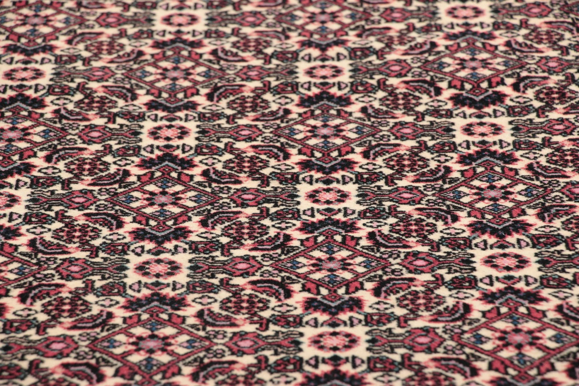 Hand-Knotted Wool Bijar Persian Rug, 112 × 186 cm