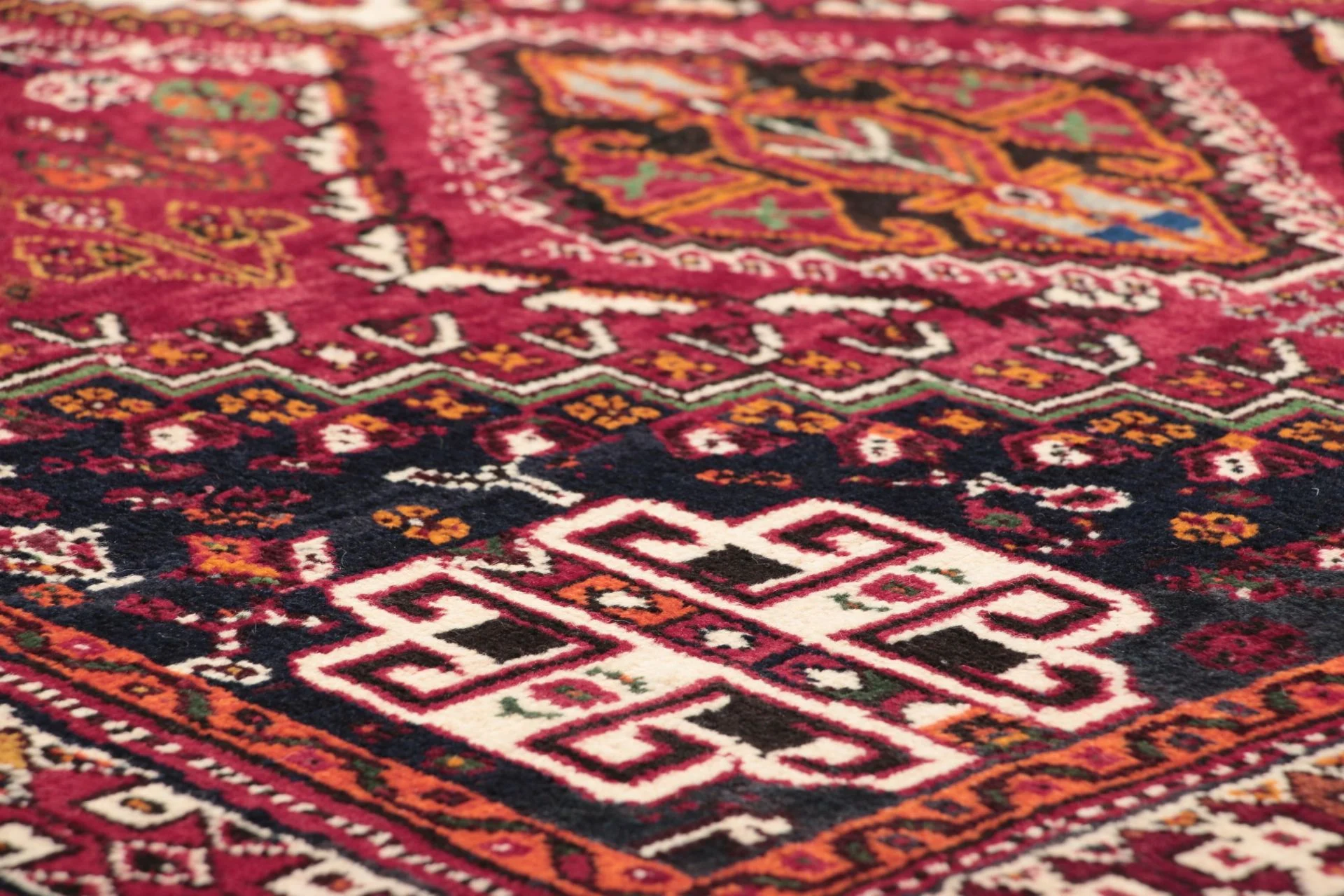 Qashqai Persian Rug — hand-knotted, 125 × 202 cm, Wool