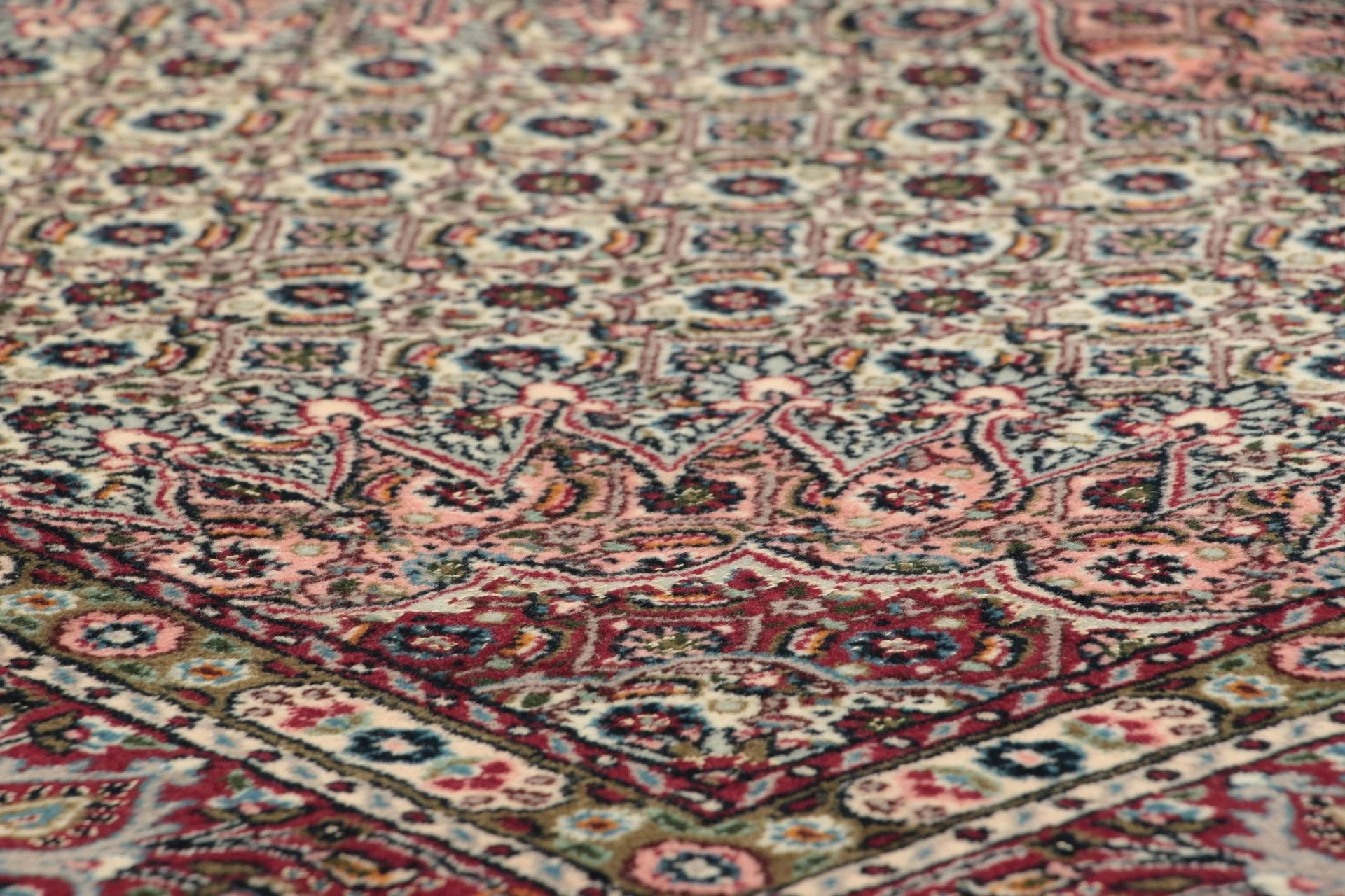 Moud Persian Rug 150 × 200 cm, Wool, hand-knotted
