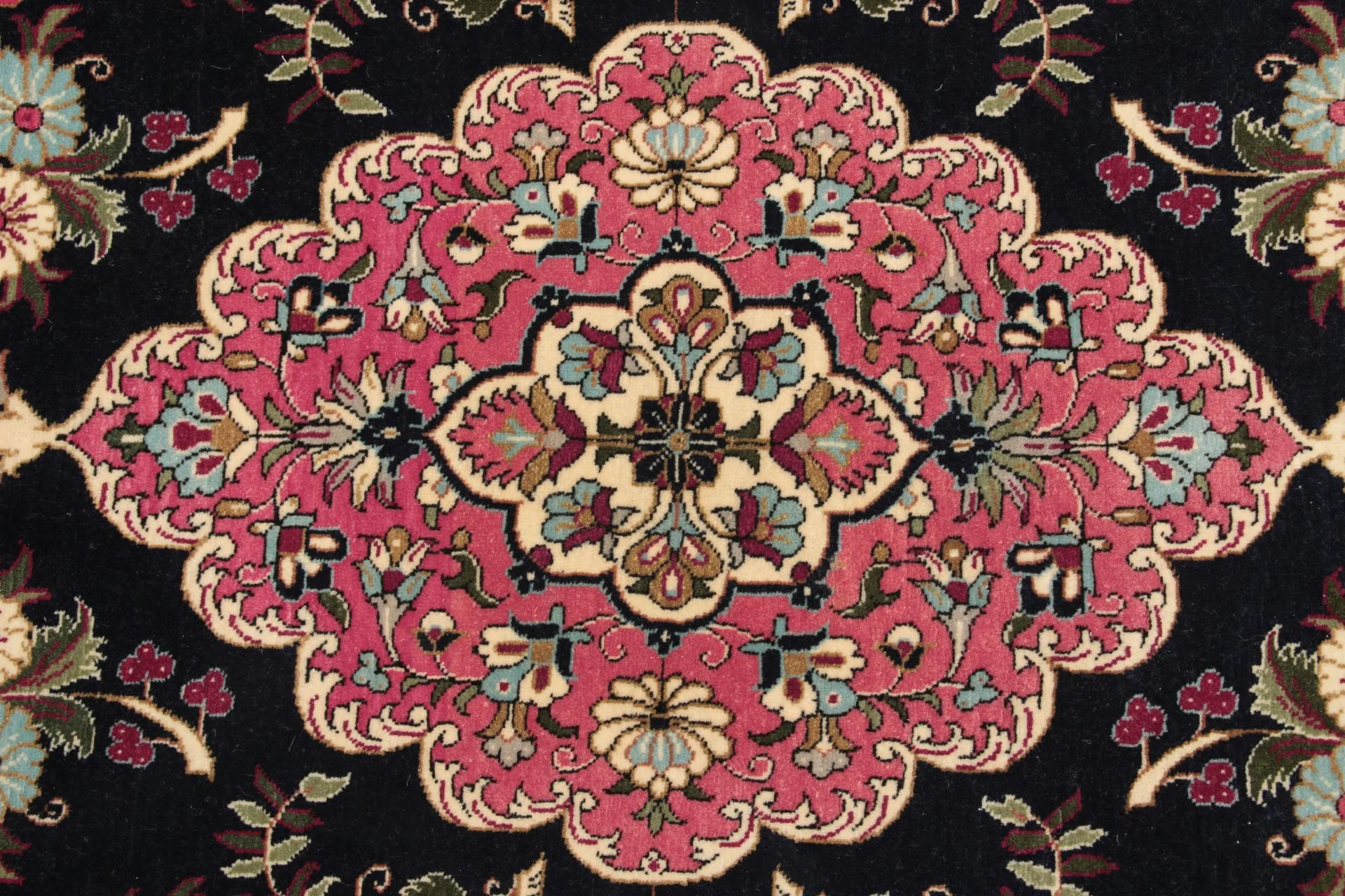 Qom Persian Rug — hand-knotted, 81 × 443 cm, Wool