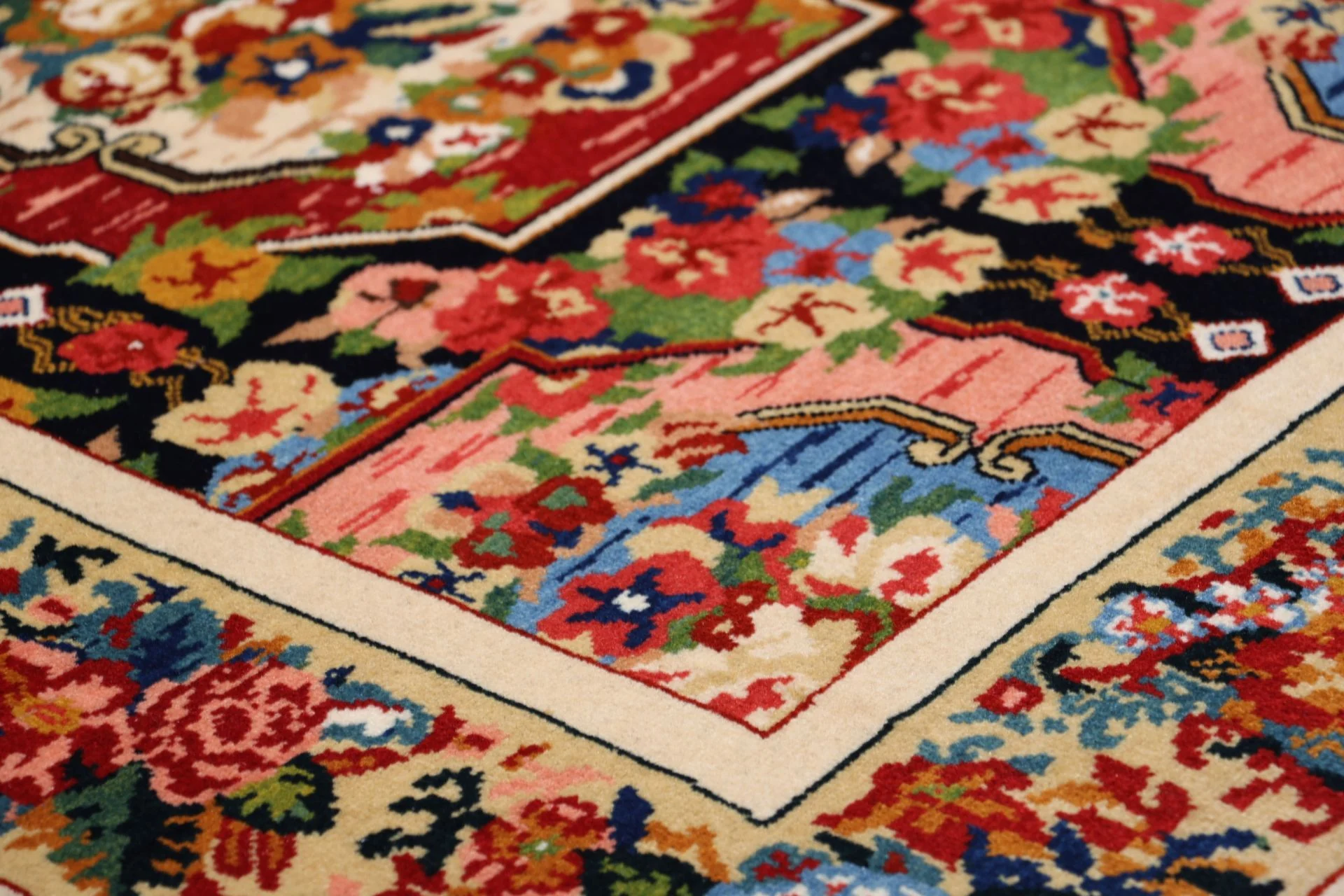 perserteppich-bachtiar-158-x-227-cm-schurwolle-handgeknupft-4 Bakhtiari Persian Rug 158 × 227 cm, Wool, hand-knotted