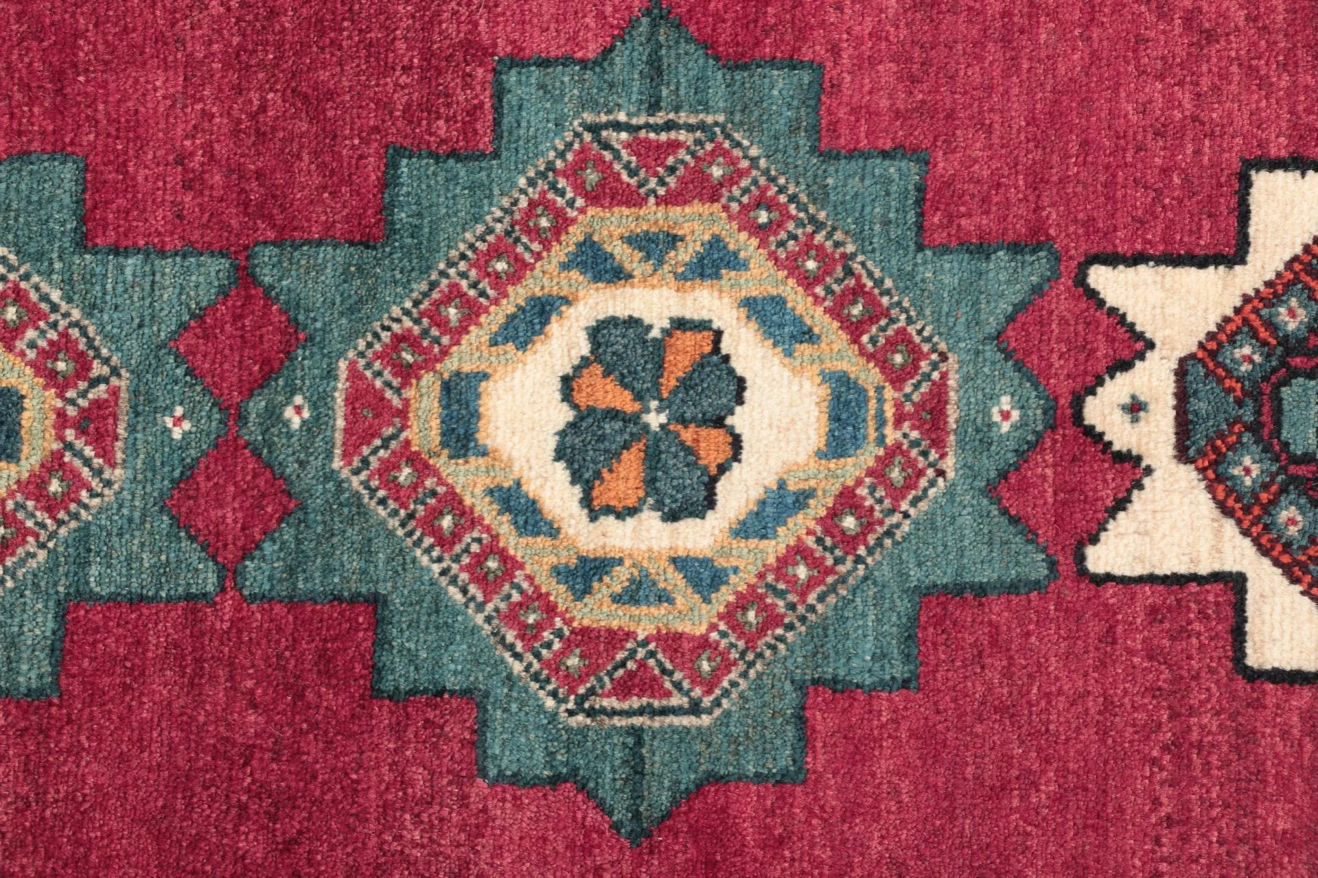 Qashqai Persian Rug — hand-knotted, 115 × 180 cm, Wool