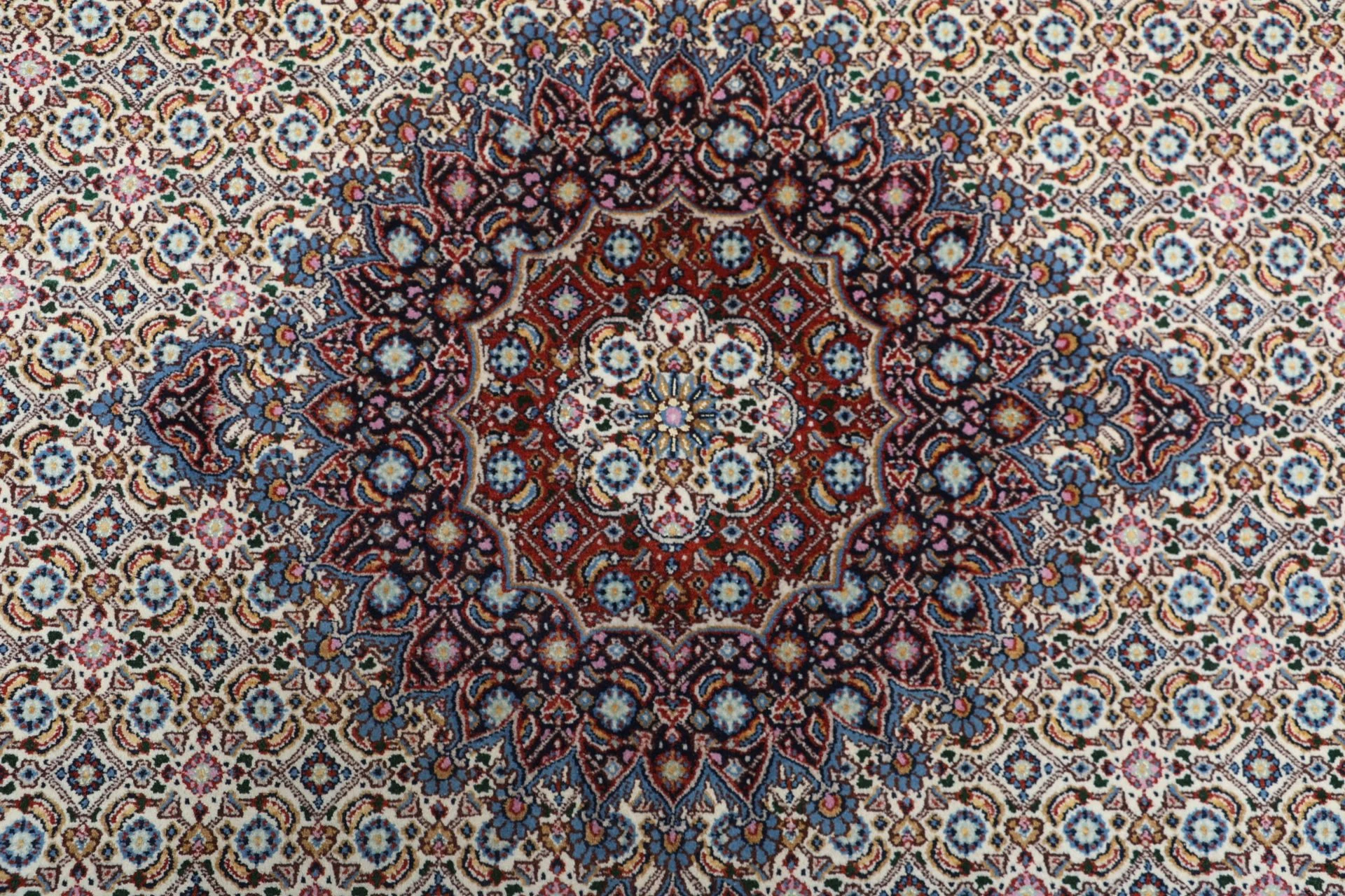 Hand-Knotted Wool Moud Persian Rug, 195 × 202 cm