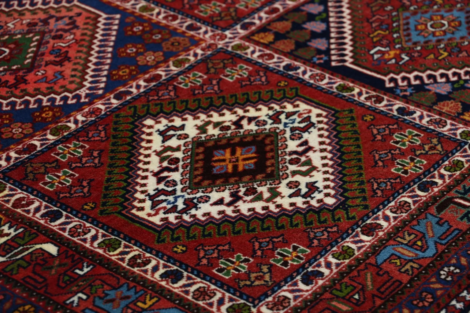 Persian Rug — hand-knotted, 169 × 220 cm, Wool – view 5