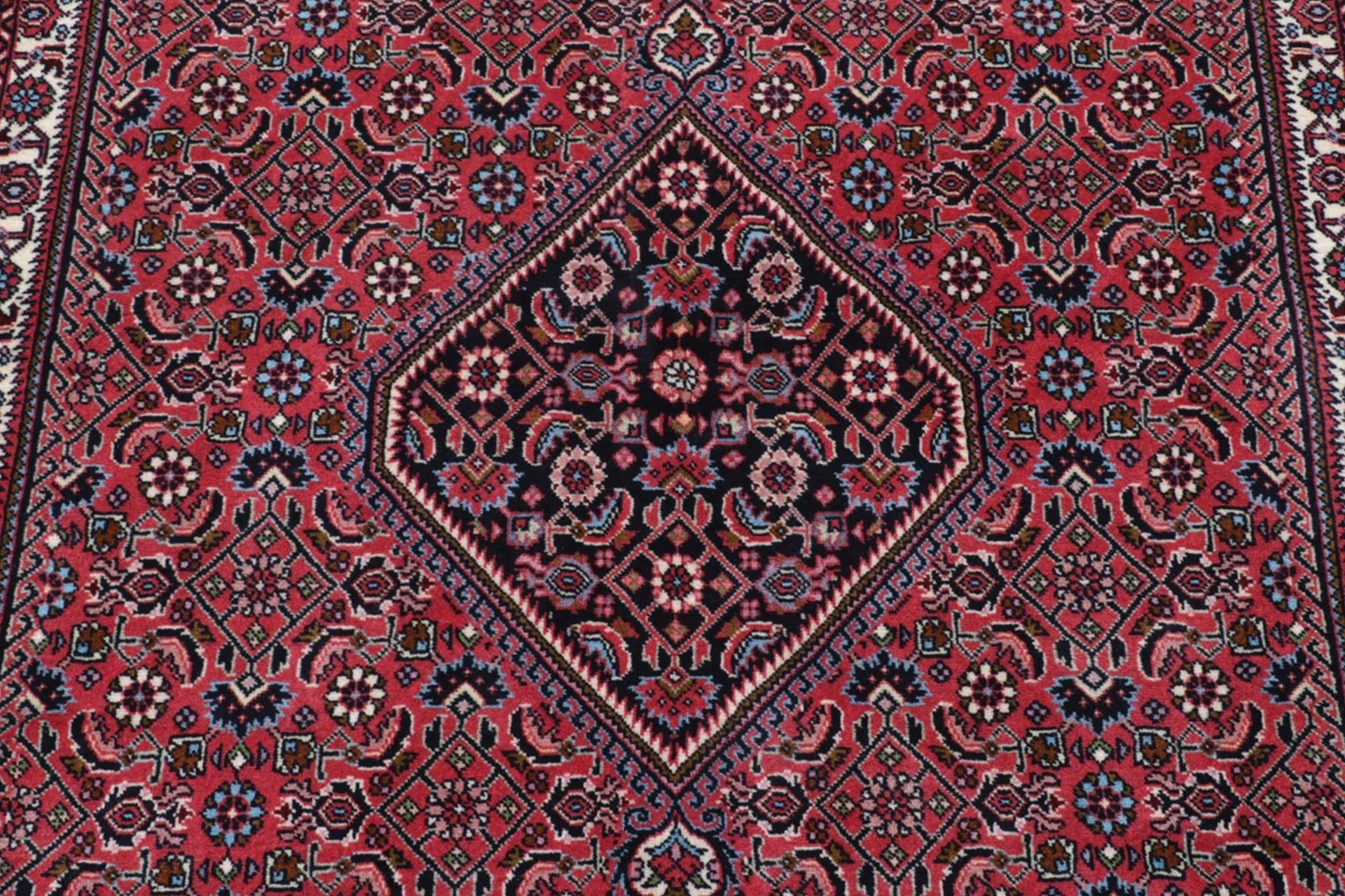Hand-Knotted Wool Bijar Persian Rug, 143 × 230 cm