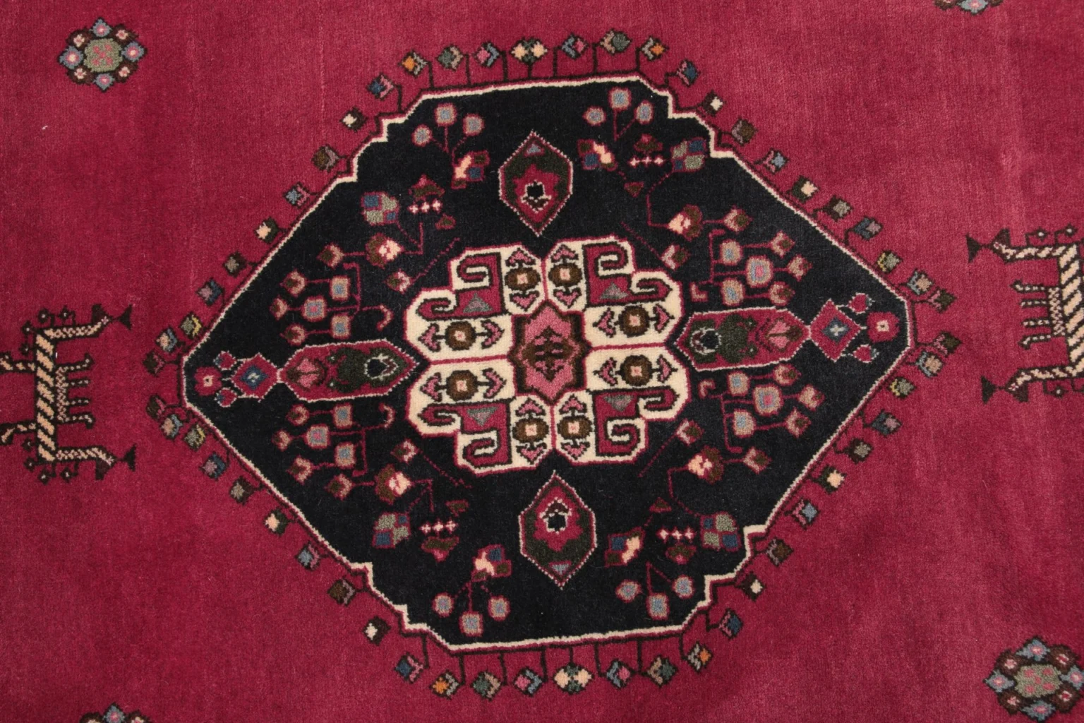 Persian Rug — hand-knotted, 142 × 200 cm, Wool – view 2