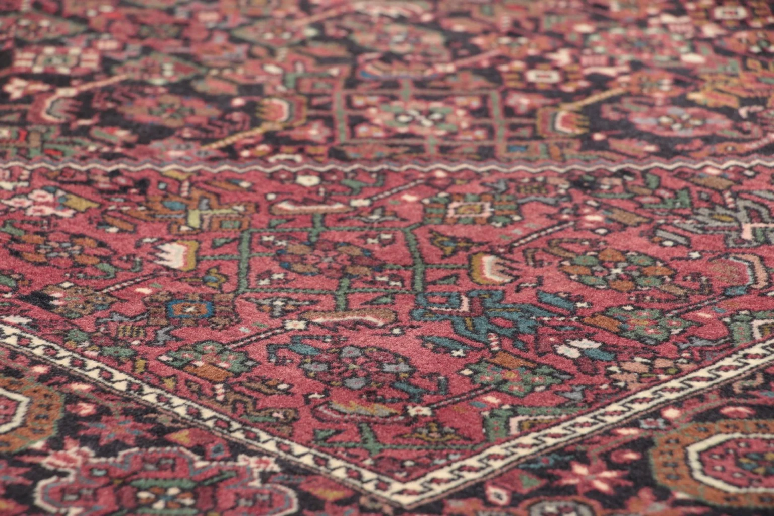 Persian Rug — hand-knotted, 130 × 205 cm, Wool – view 4