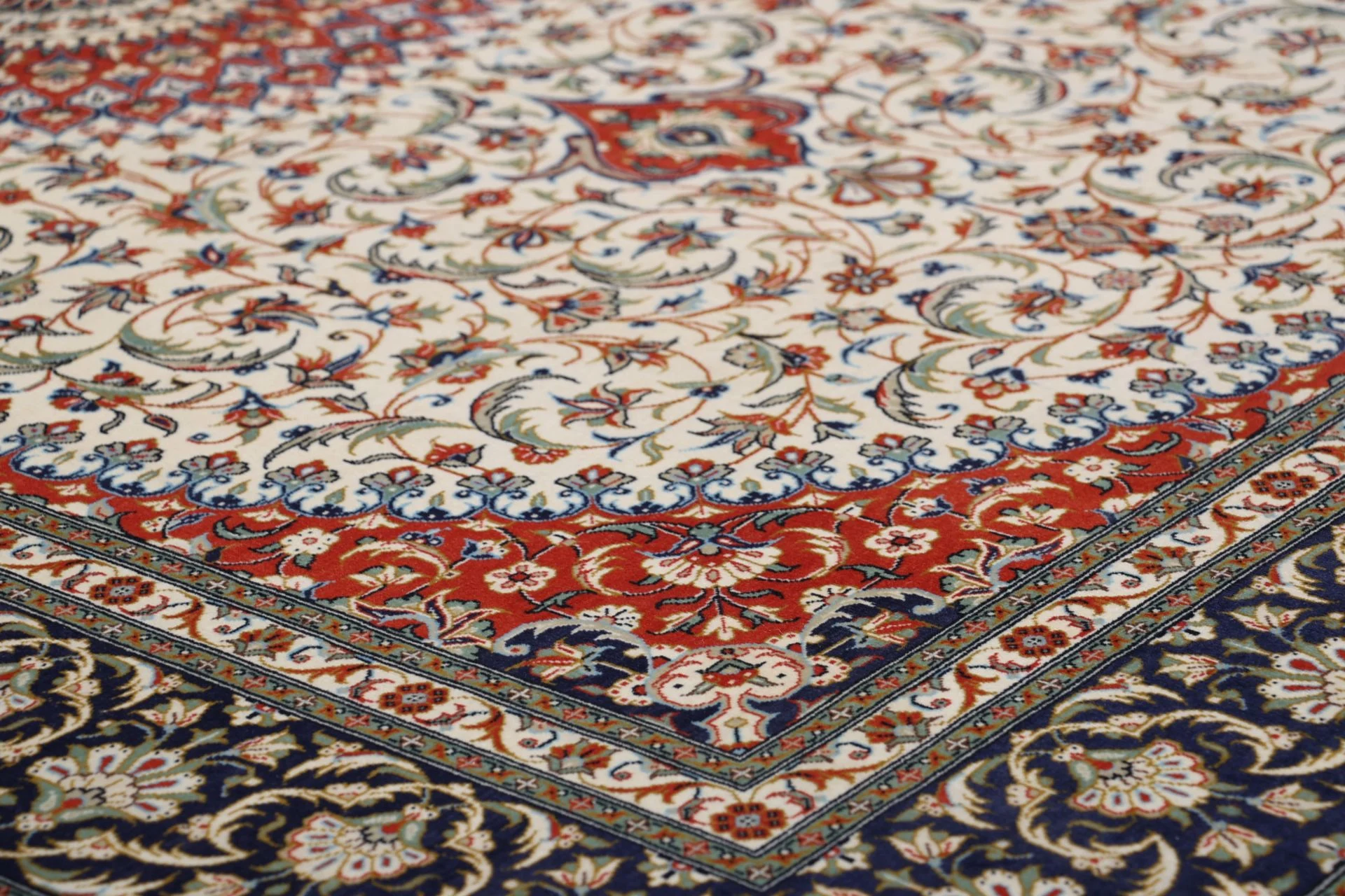 perserteppich-ghom-160-x-240-cm-schurwolle-handgeknupft-4 Qom Persian Rug — hand-knotted, 160 × 240 cm, Wool