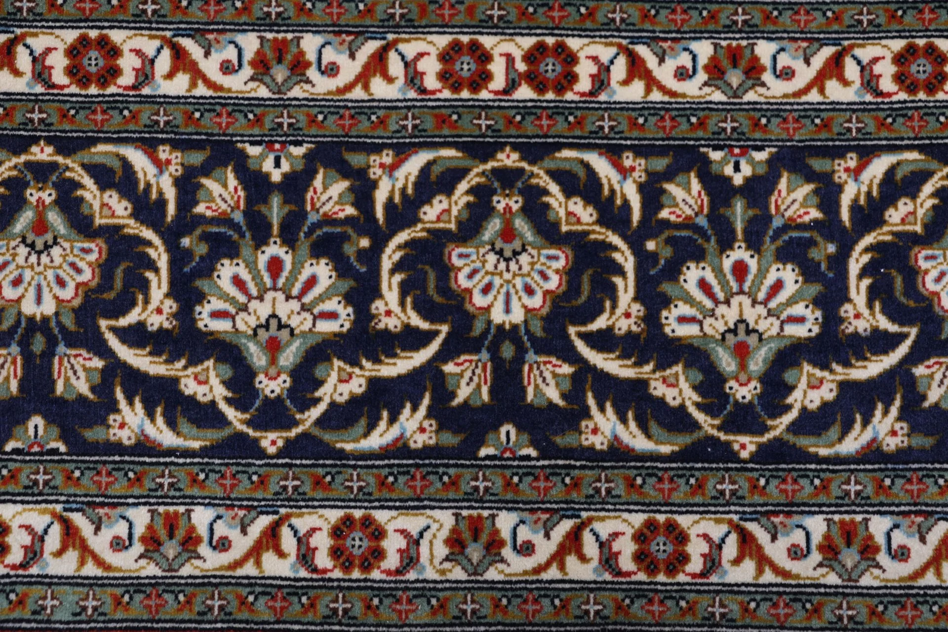 perserteppich-ghom-160-x-240-cm-schurwolle-handgeknupft-7 Qom Persian Rug — hand-knotted, 160 × 240 cm, Wool