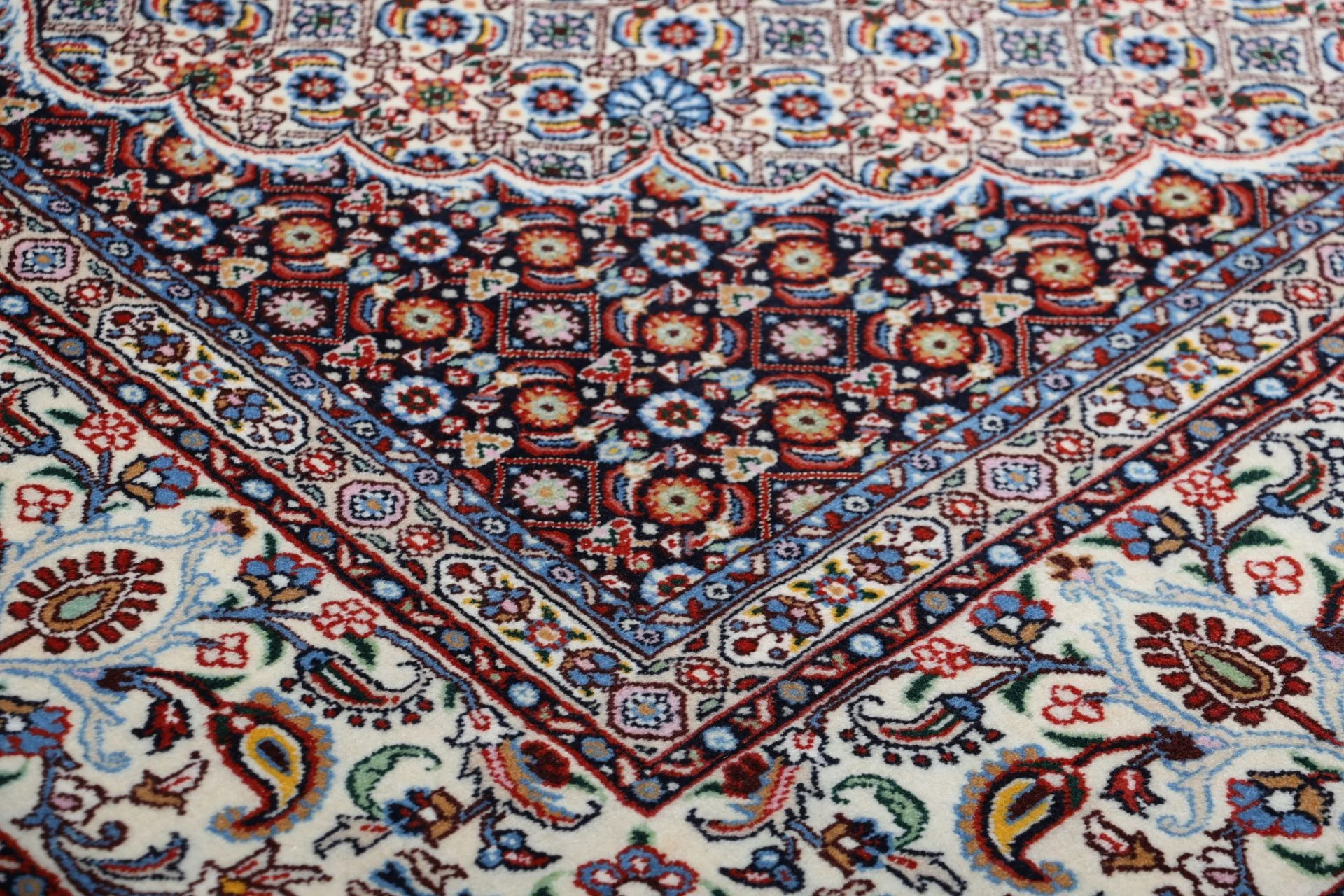 perserteppich-moud-192-x-205-cm-schurwolle-handgeknupft-floral-4 Moud Persian Rug 192 × 205 cm, Wool, hand-knotted
