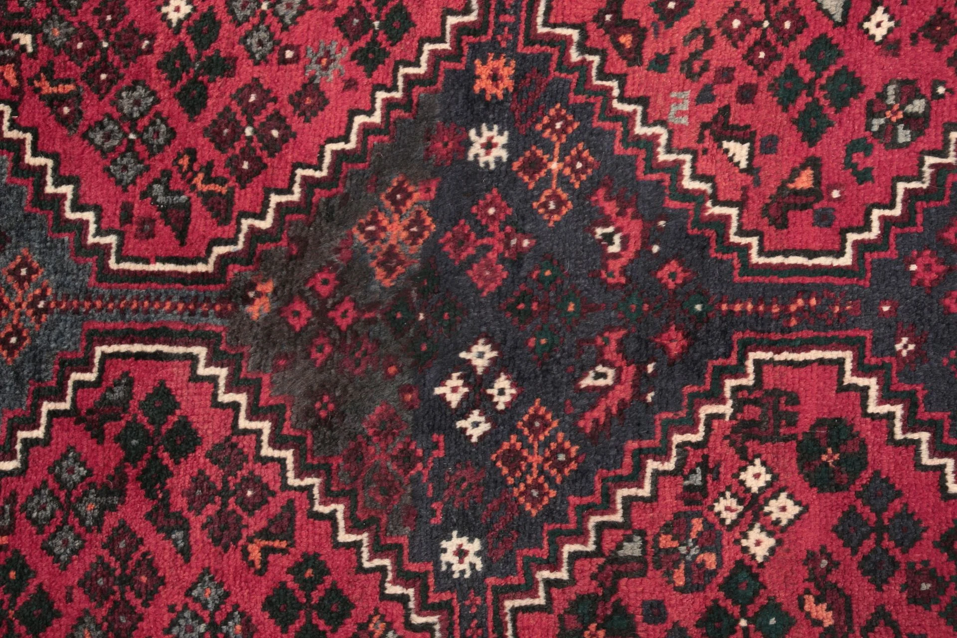 Hand-Knotted Wool Qashqai Persian Rug, 117 × 175 cm