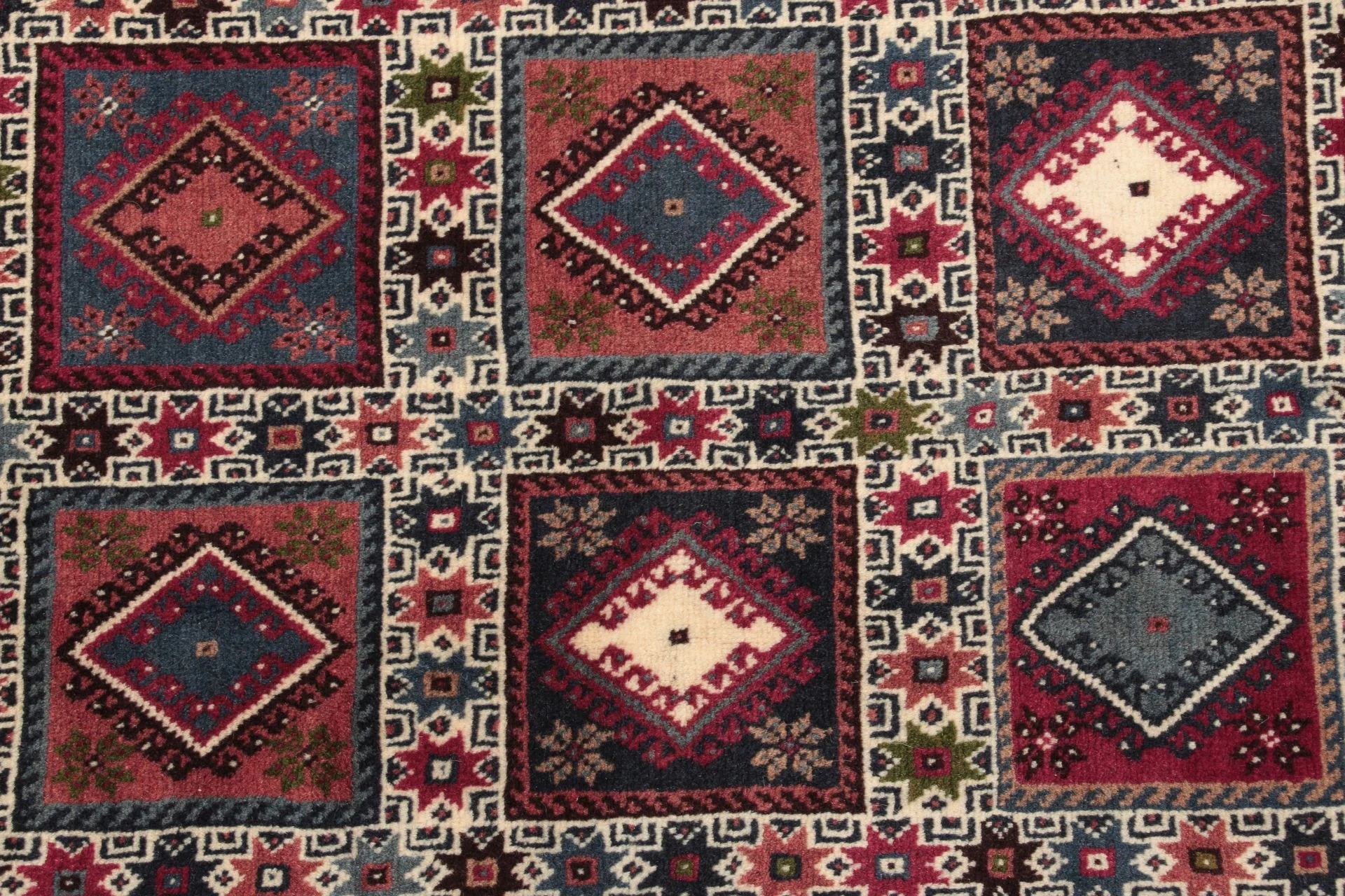 perserteppich-yalameh-150-x-200-cm-schurwolle-handgeknupft-1 Hand-Knotted Wool Persian Rug, 150 × 200 cm