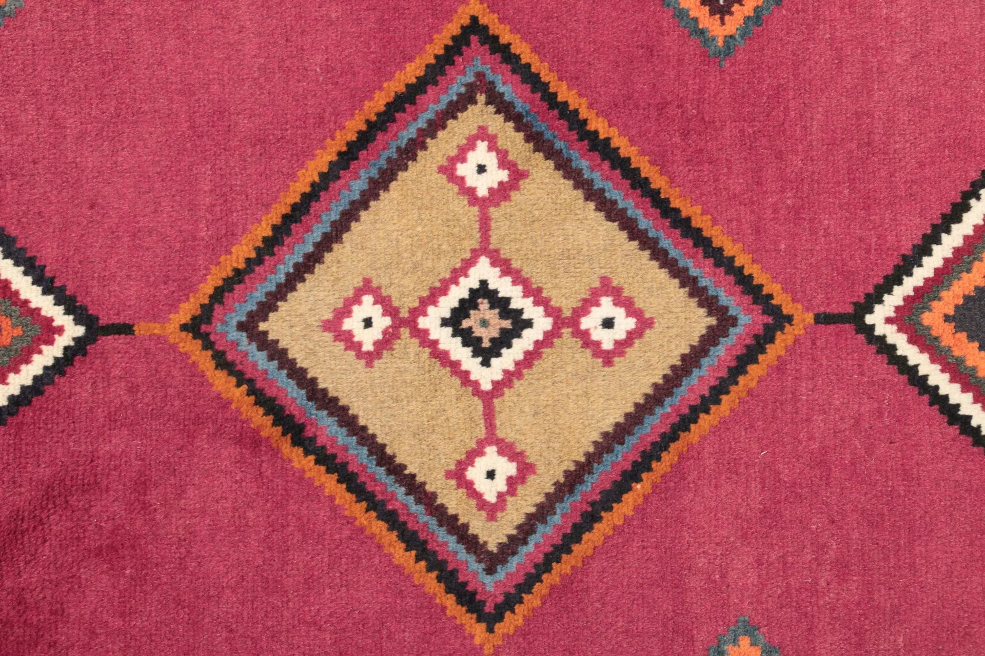 Qashqai Persian Rug — hand-knotted, 122 × 190 cm, Wool