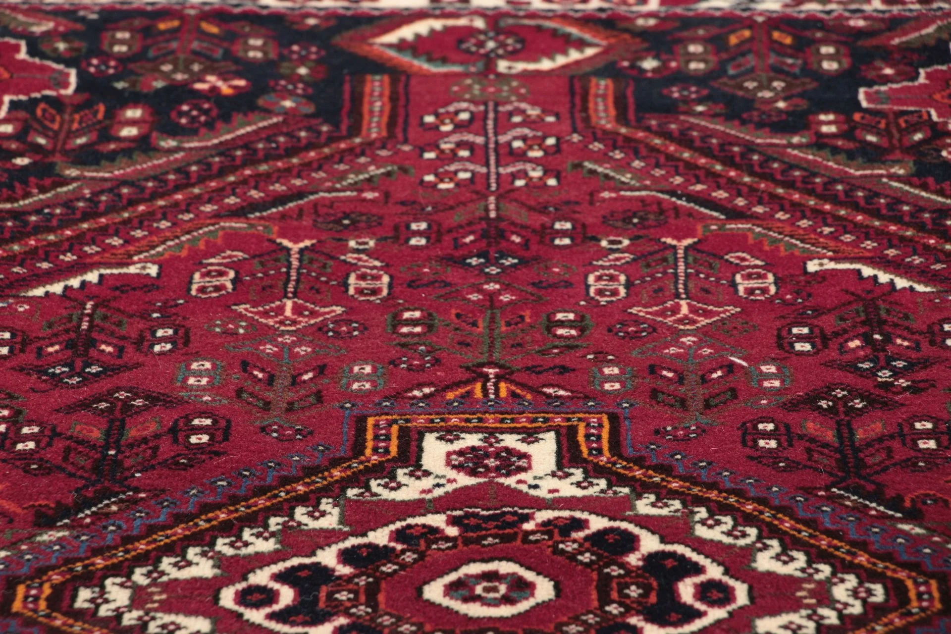 Hand-Knotted Wool Qashqai Persian Rug, 130 × 180 cm