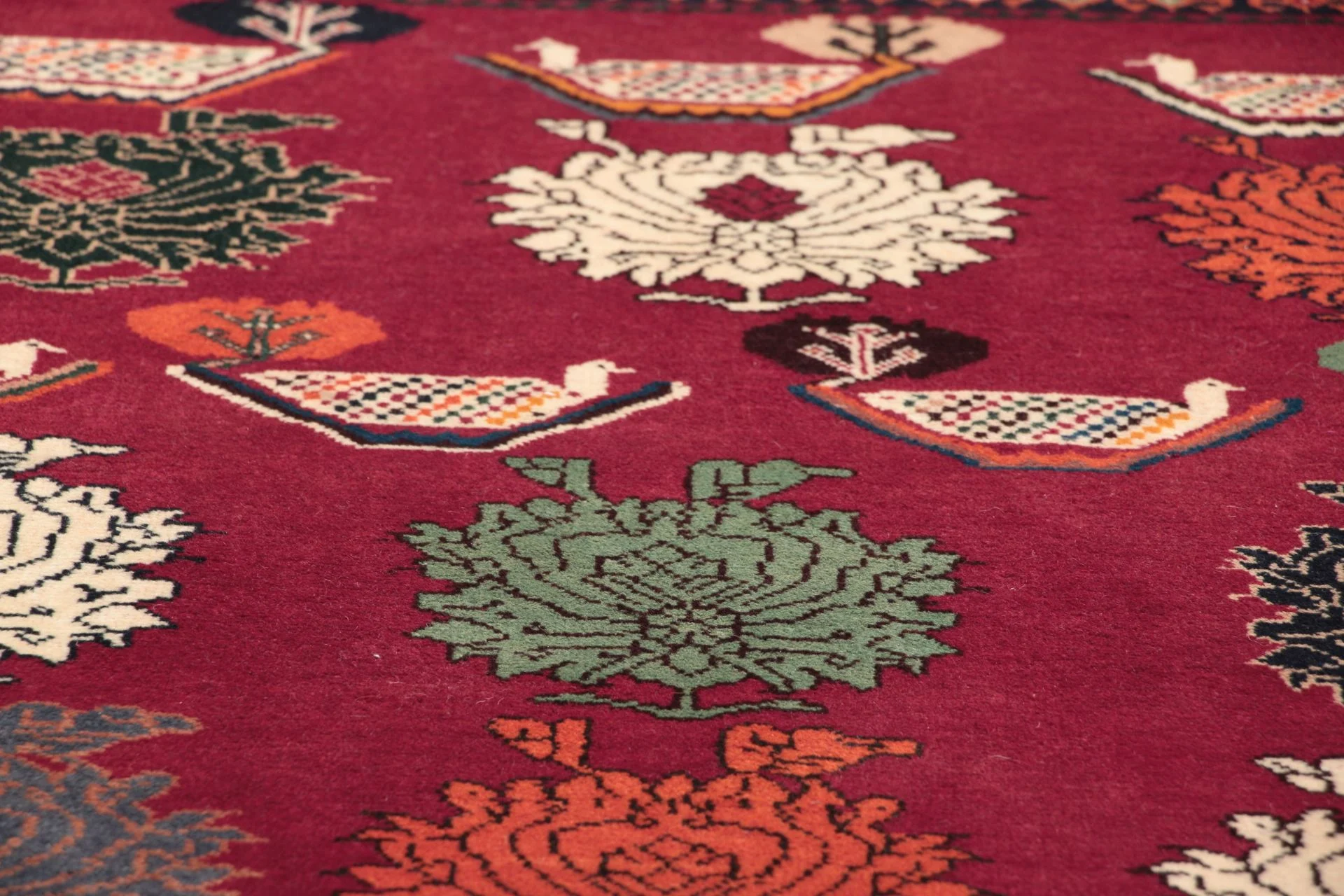 Qashqai Persian Rug 126 × 190 cm, Wool, hand-knotted