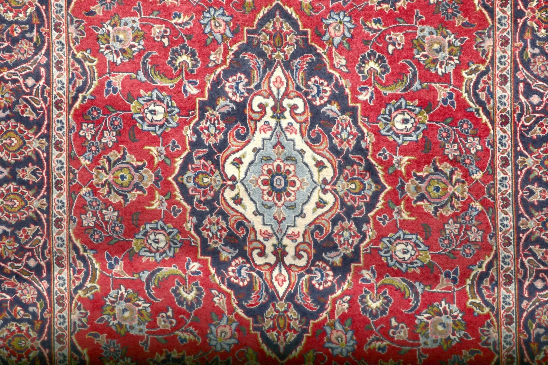 Kashan Persian Rug 130 × 215 cm, Wool, hand-knotted