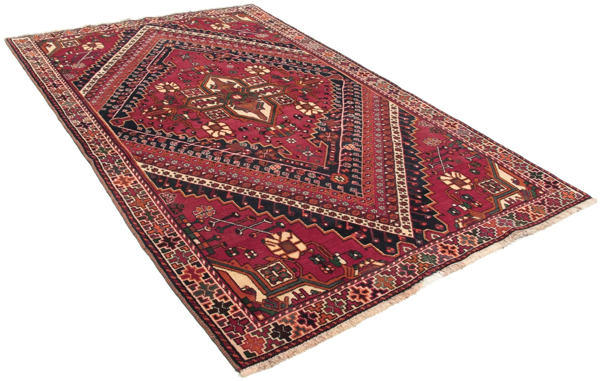 Qashqai Persian Rug 137 × 218 cm, Wool, hand-knotted