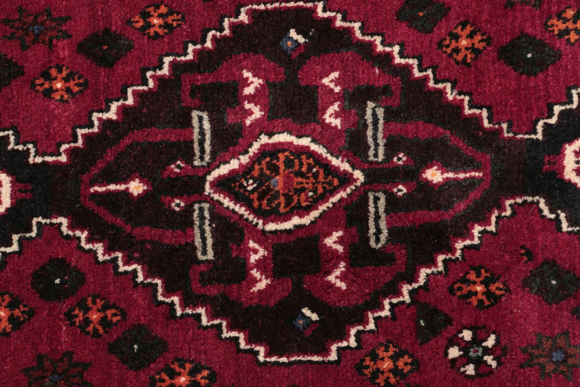 Hand-Knotted Wool Qashqai Persian Rug, 124 × 178 cm