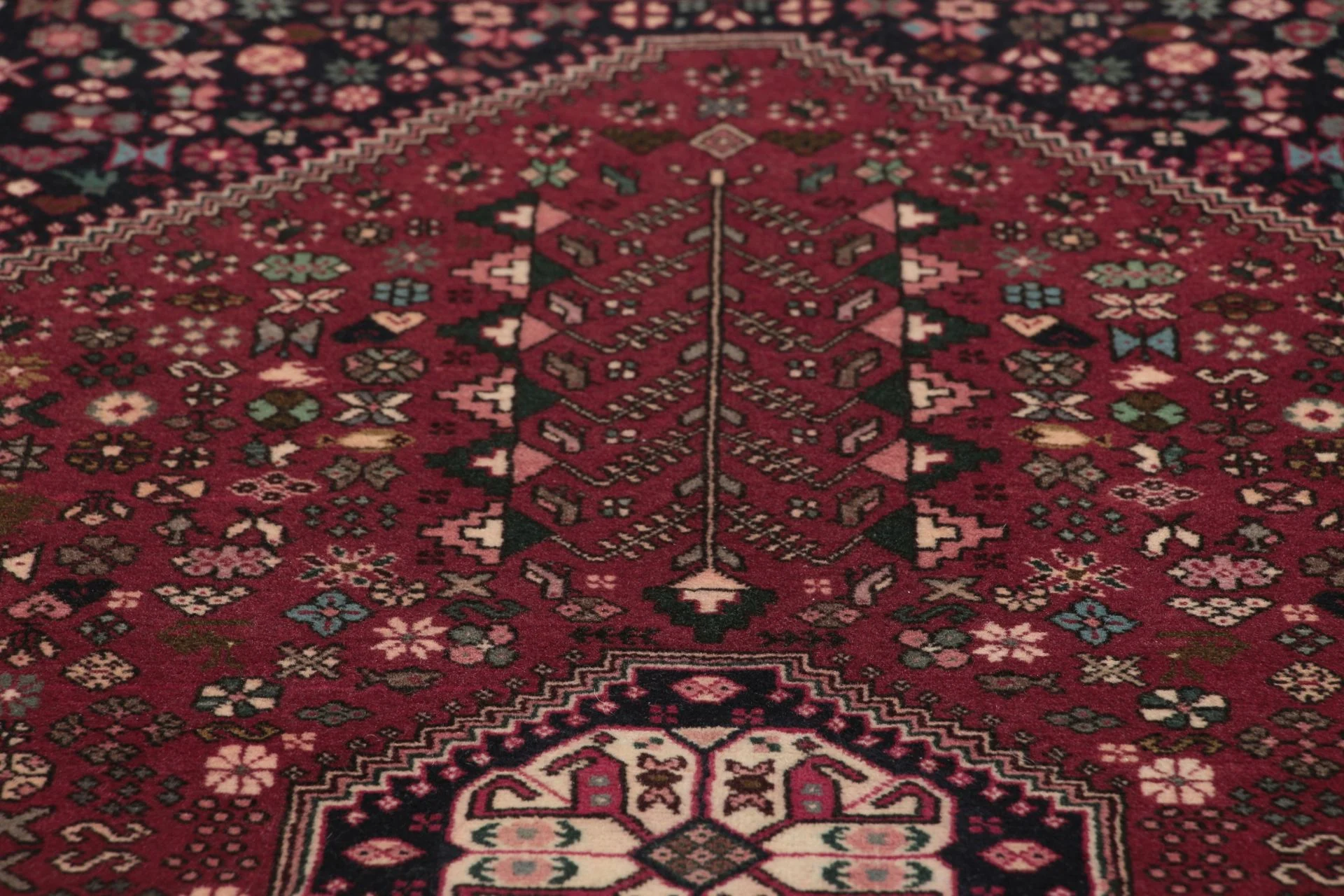 Hand-Knotted Wool Persian Rug, 150 × 210 cm