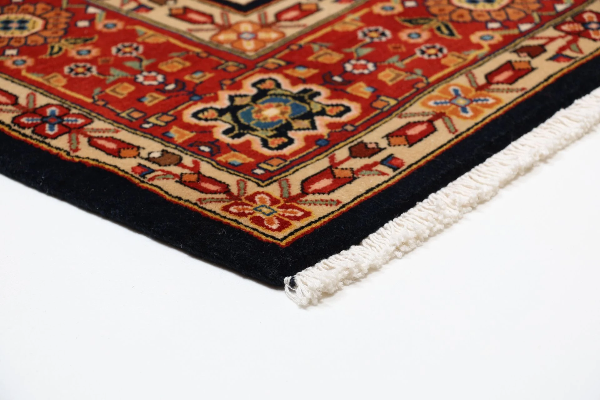 Bakhtiari Persian Rug — hand-knotted, 153 × 248 cm, Wool
