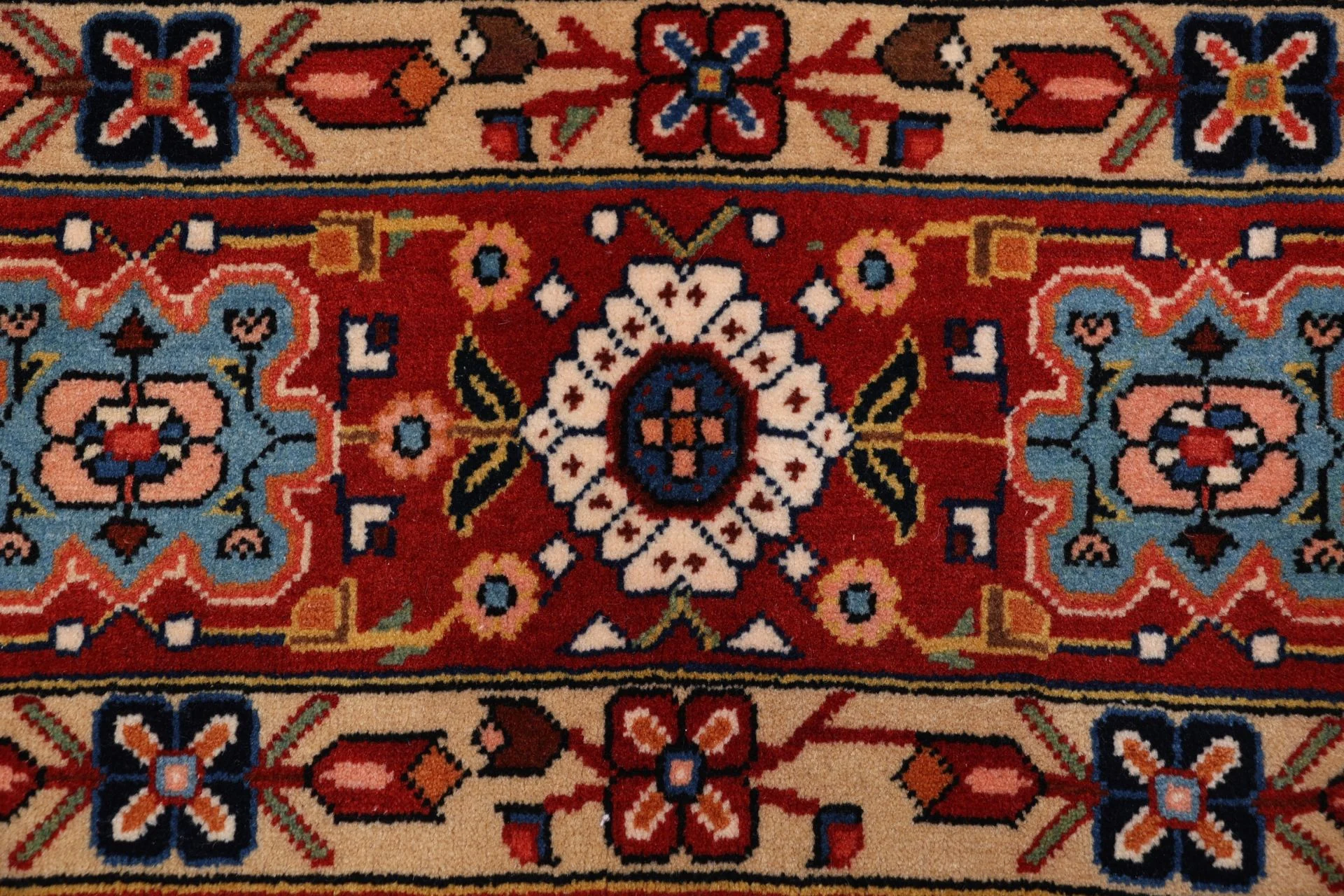 Bakhtiari Persian Rug — hand-knotted, 153 × 248 cm, Wool