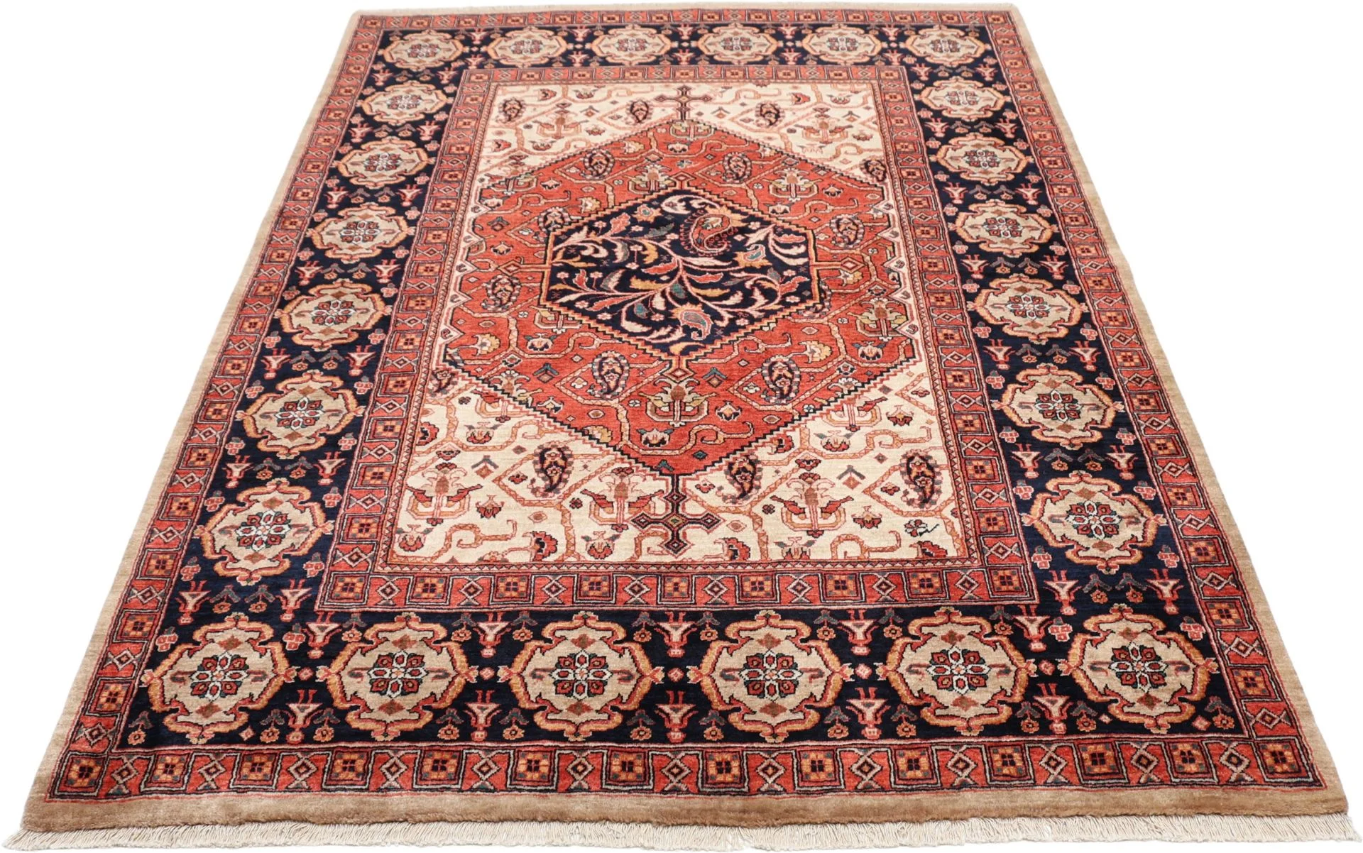 Hand-Knotted Wool Qashqai Persian Rug, 155 × 216 cm