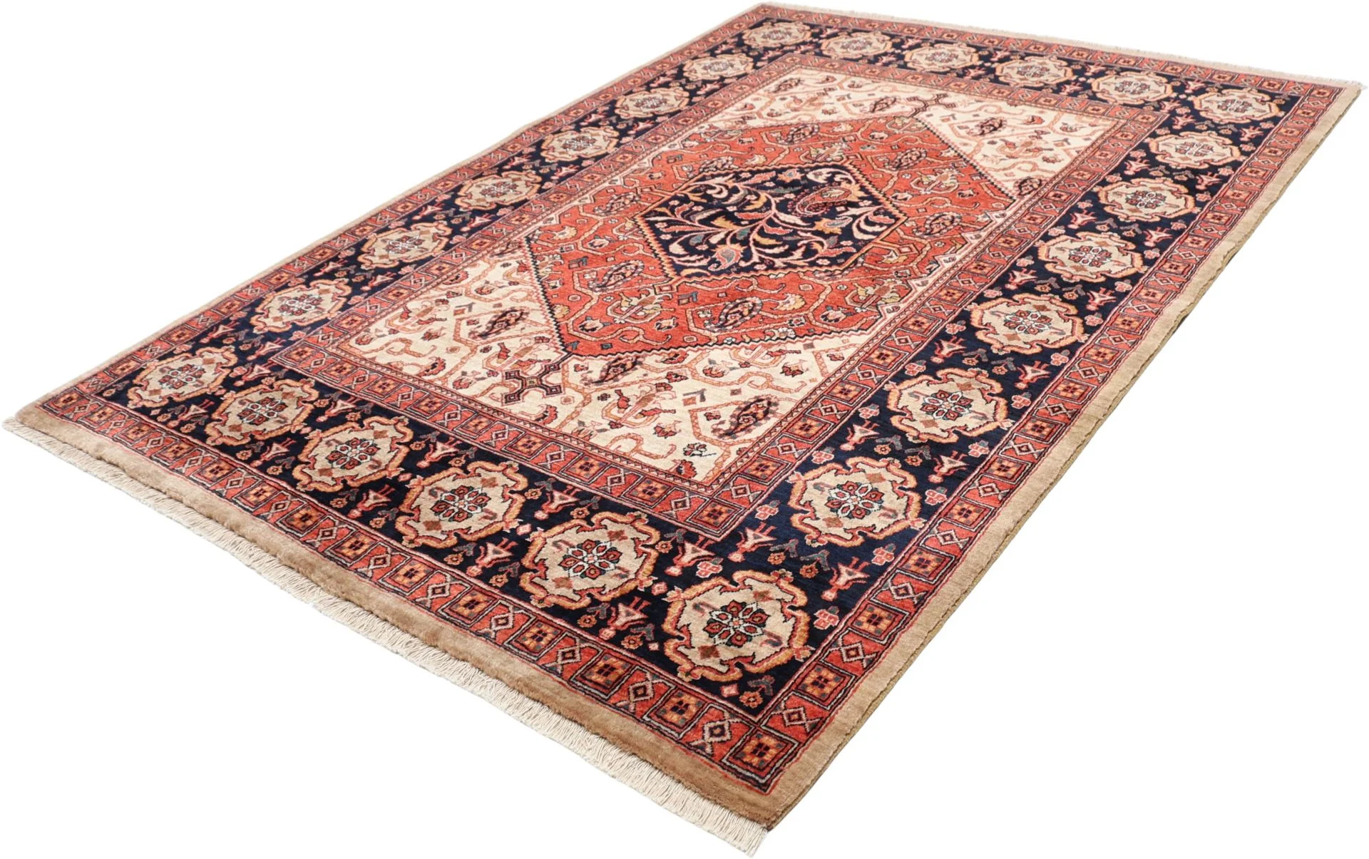 Hand-Knotted Wool Qashqai Persian Rug, 155 × 216 cm