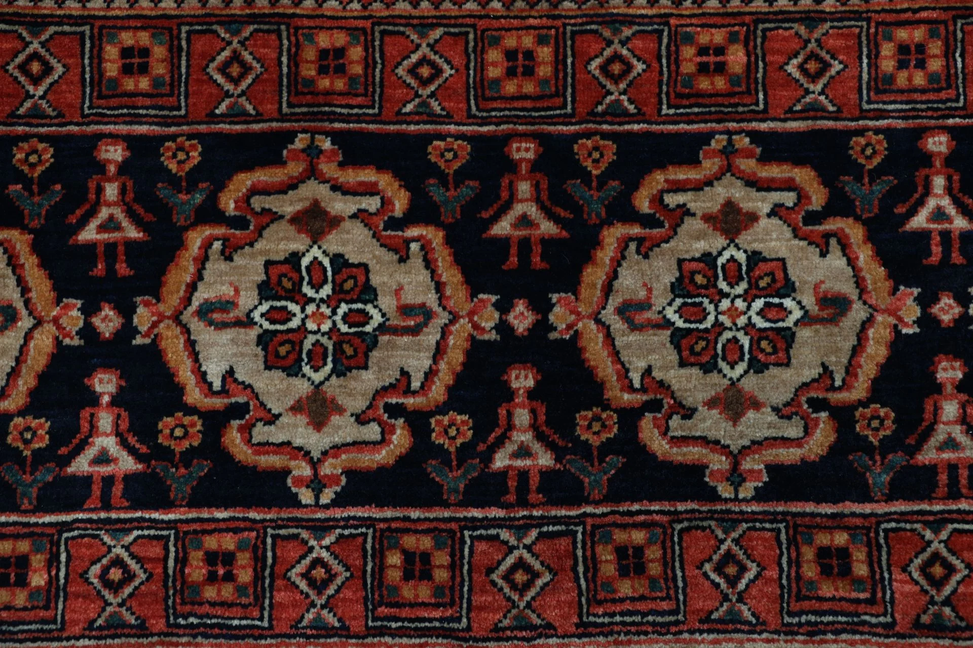 Hand-Knotted Wool Qashqai Persian Rug, 155 × 216 cm