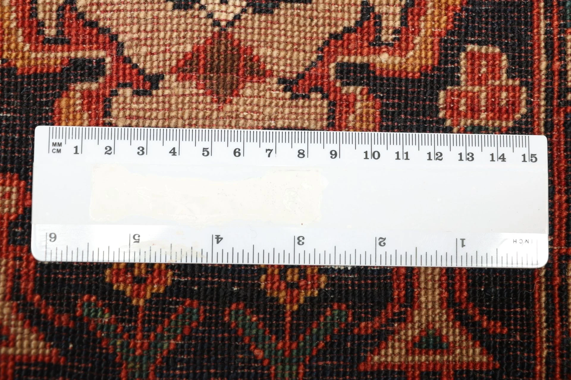 Hand-Knotted Wool Qashqai Persian Rug, 155 × 216 cm