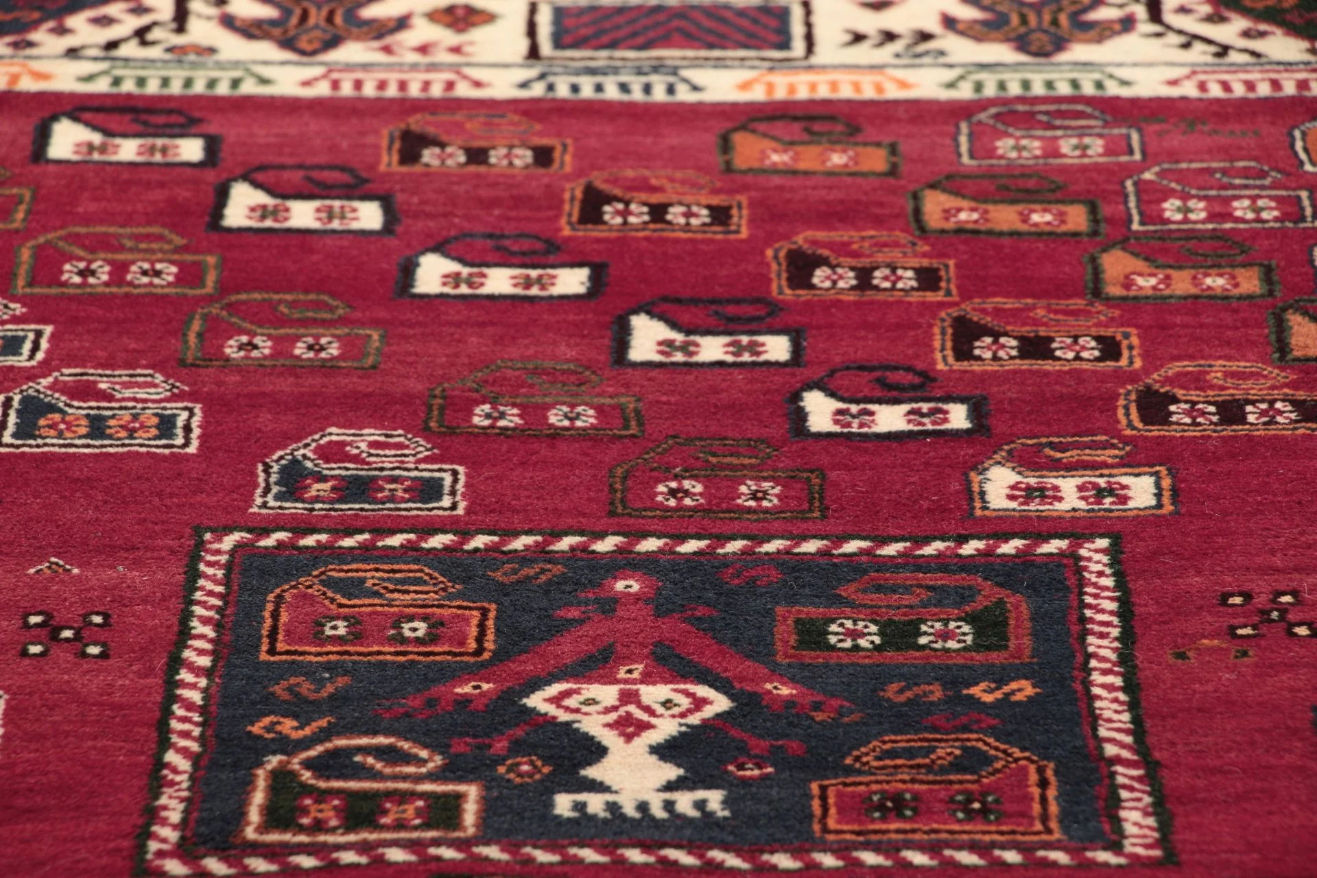 Hand-Knotted Wool Qashqai Persian Rug, 126 × 200 cm