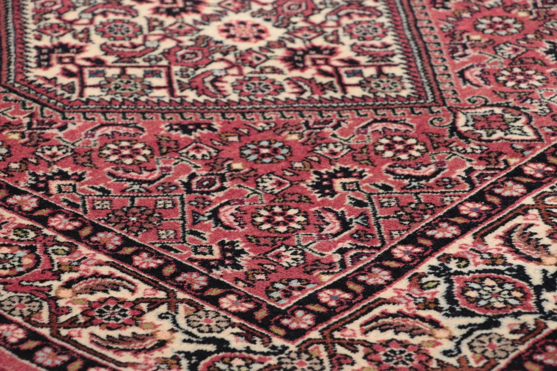 Hand-Knotted Wool Bijar Persian Rug, 87 × 387 cm
