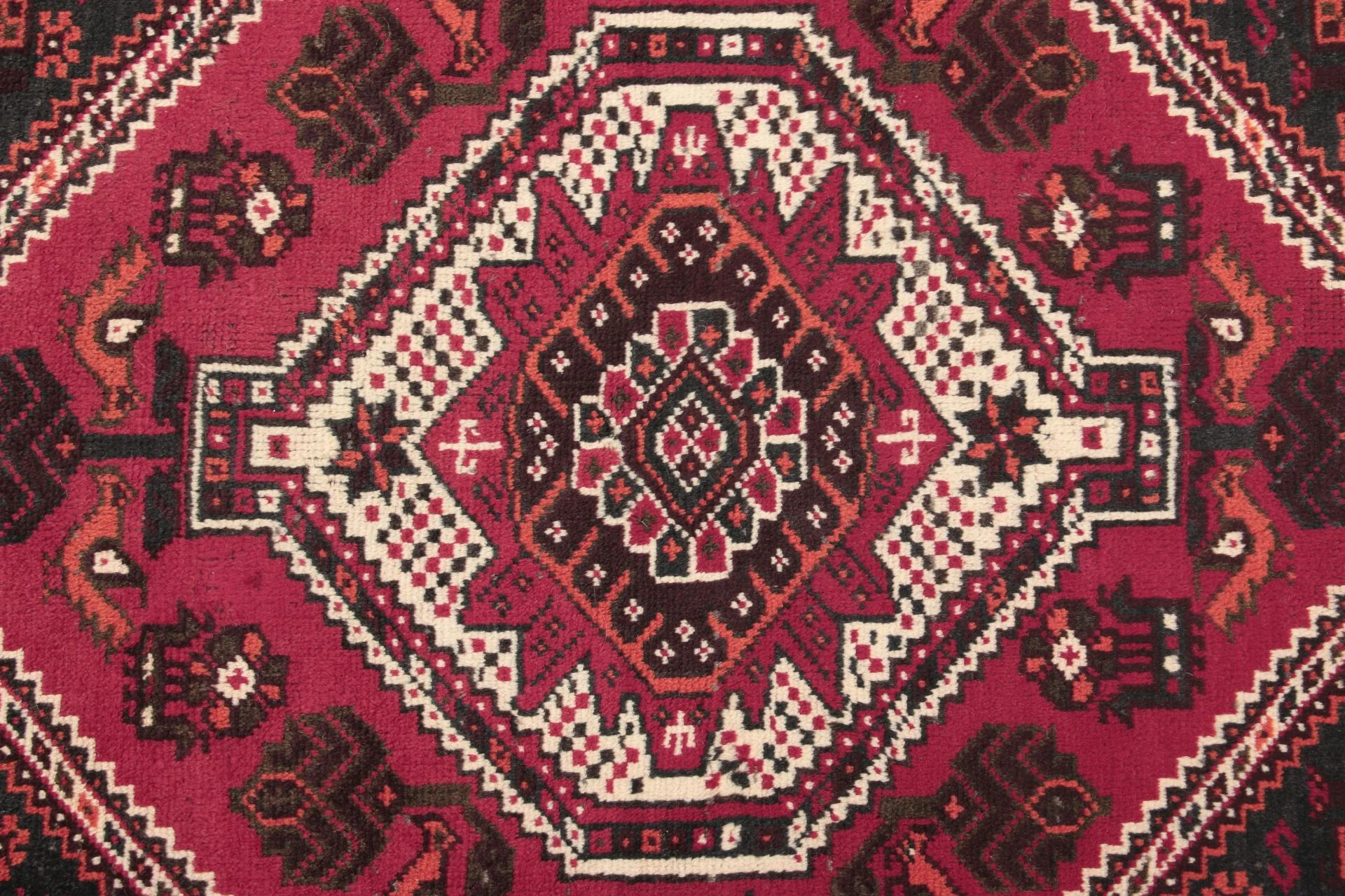 Hand-Knotted Wool Qashqai Persian Rug, 116 × 180 cm
