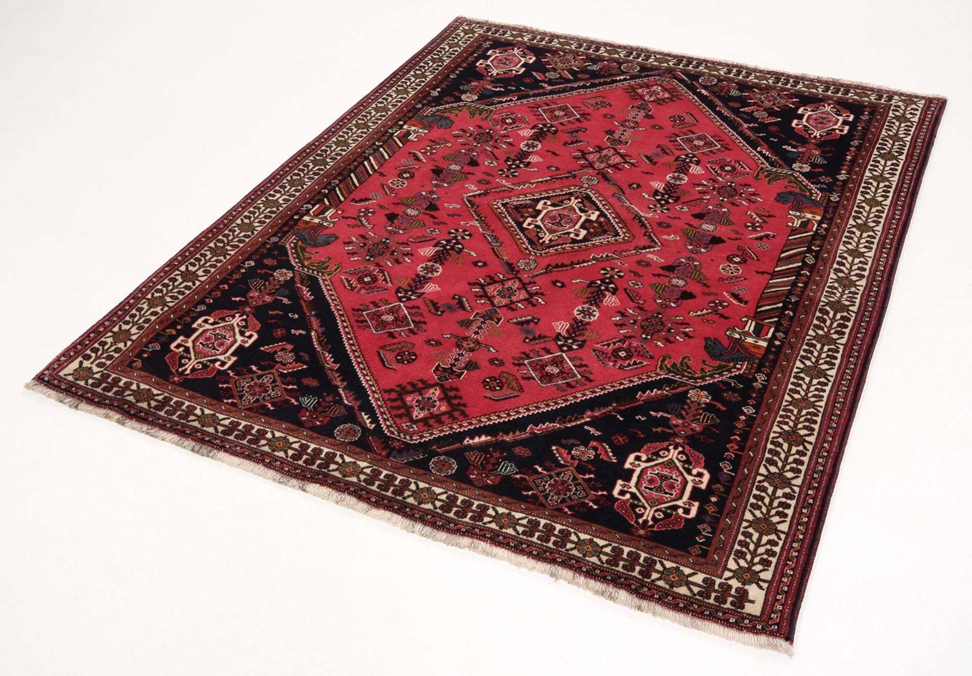 Hand-Knotted Wool Qashqai Persian Rug, 155 × 195 cm