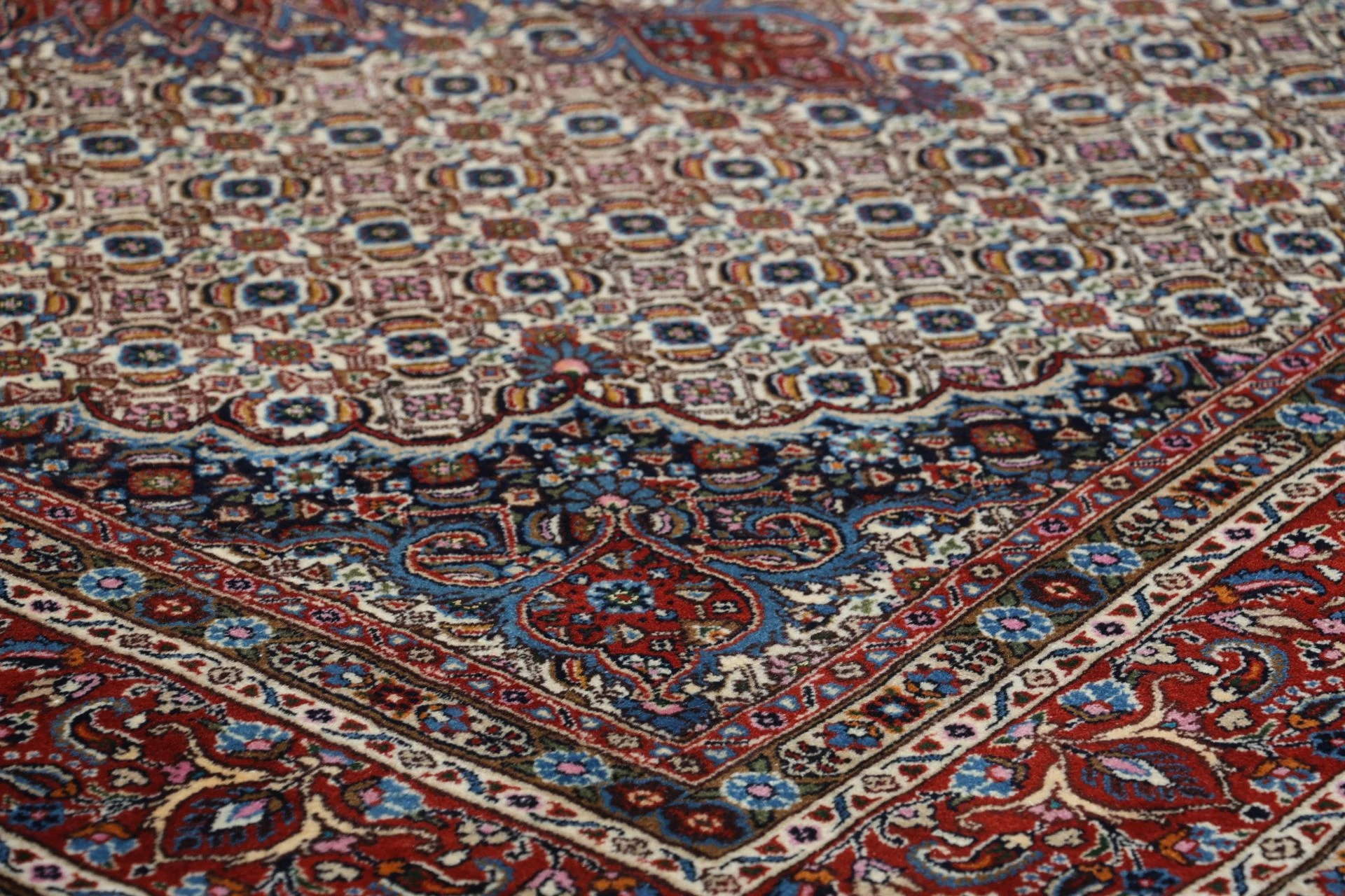Moud Persian Rug — hand-knotted, 165 × 222 cm, Wool