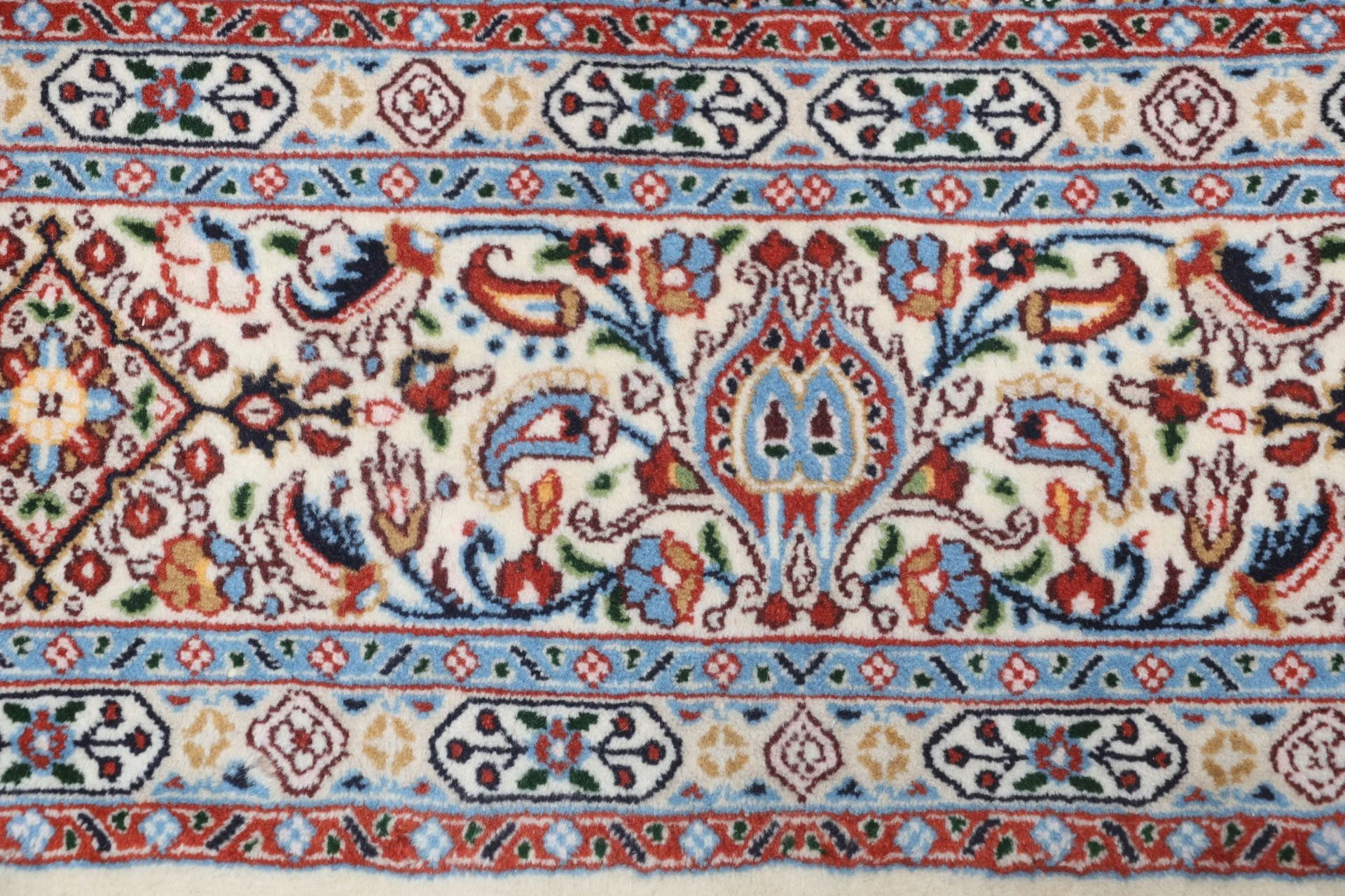 Moud Persian Rug 165 × 235 cm, Wool, hand-knotted
